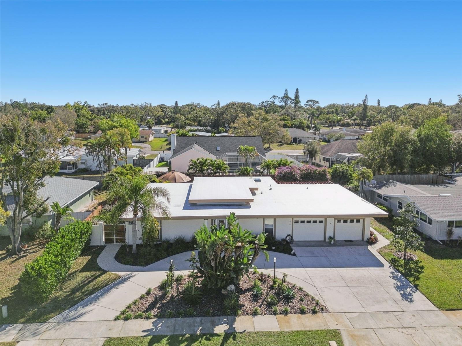 WHITFIELD COUNTRY CLUB ESTATES 1 - Residential