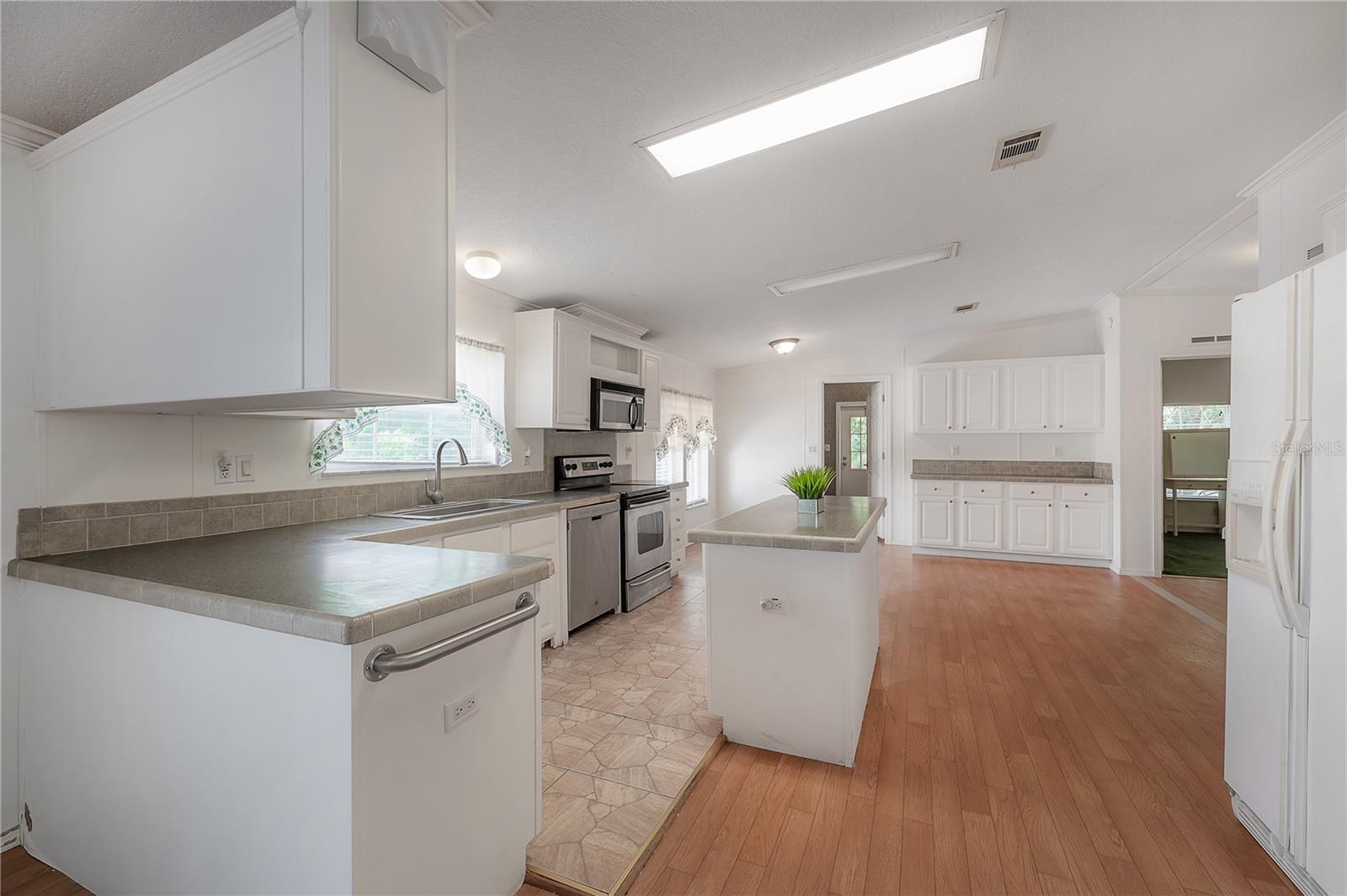 BROOKRIDGE COMM - Residential