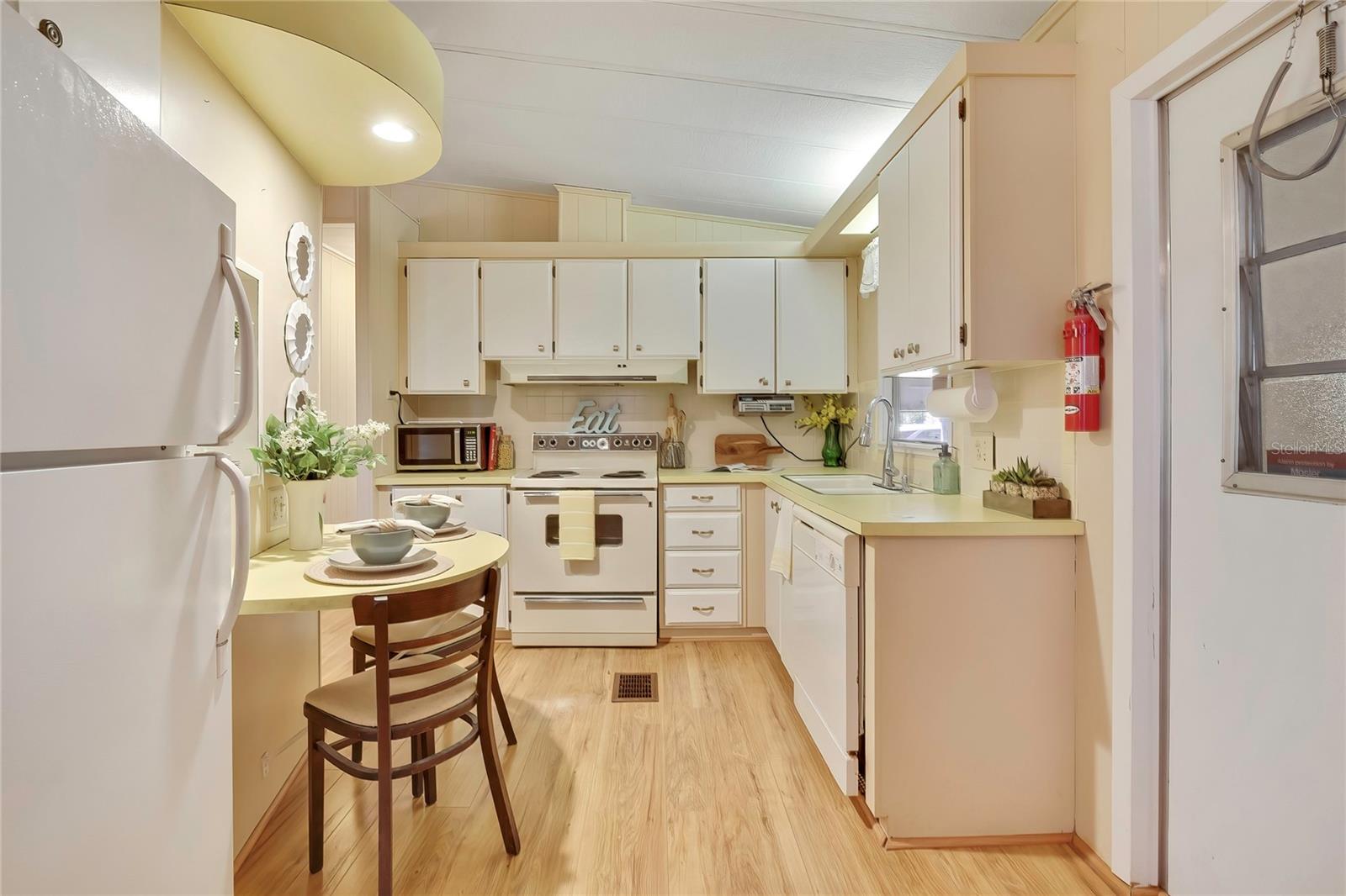 CONTINENTAL CAMPER RESORTS INC - Residential