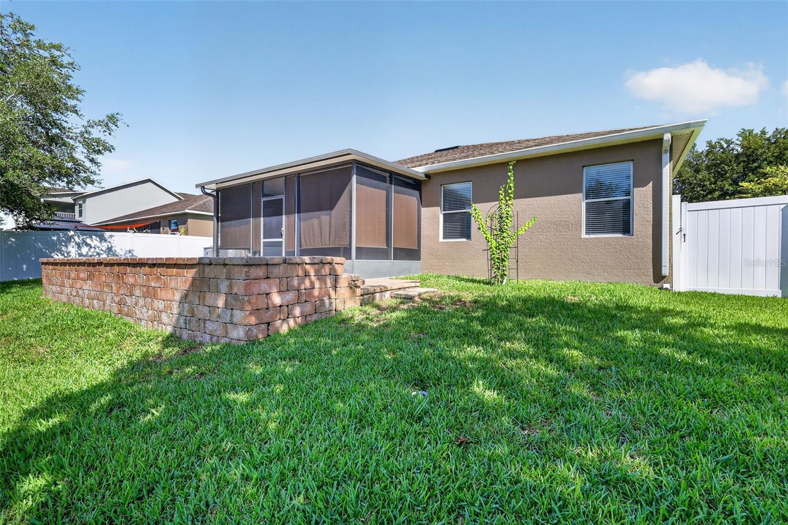 STONEYBROOK HILLS UN #2 - Residential