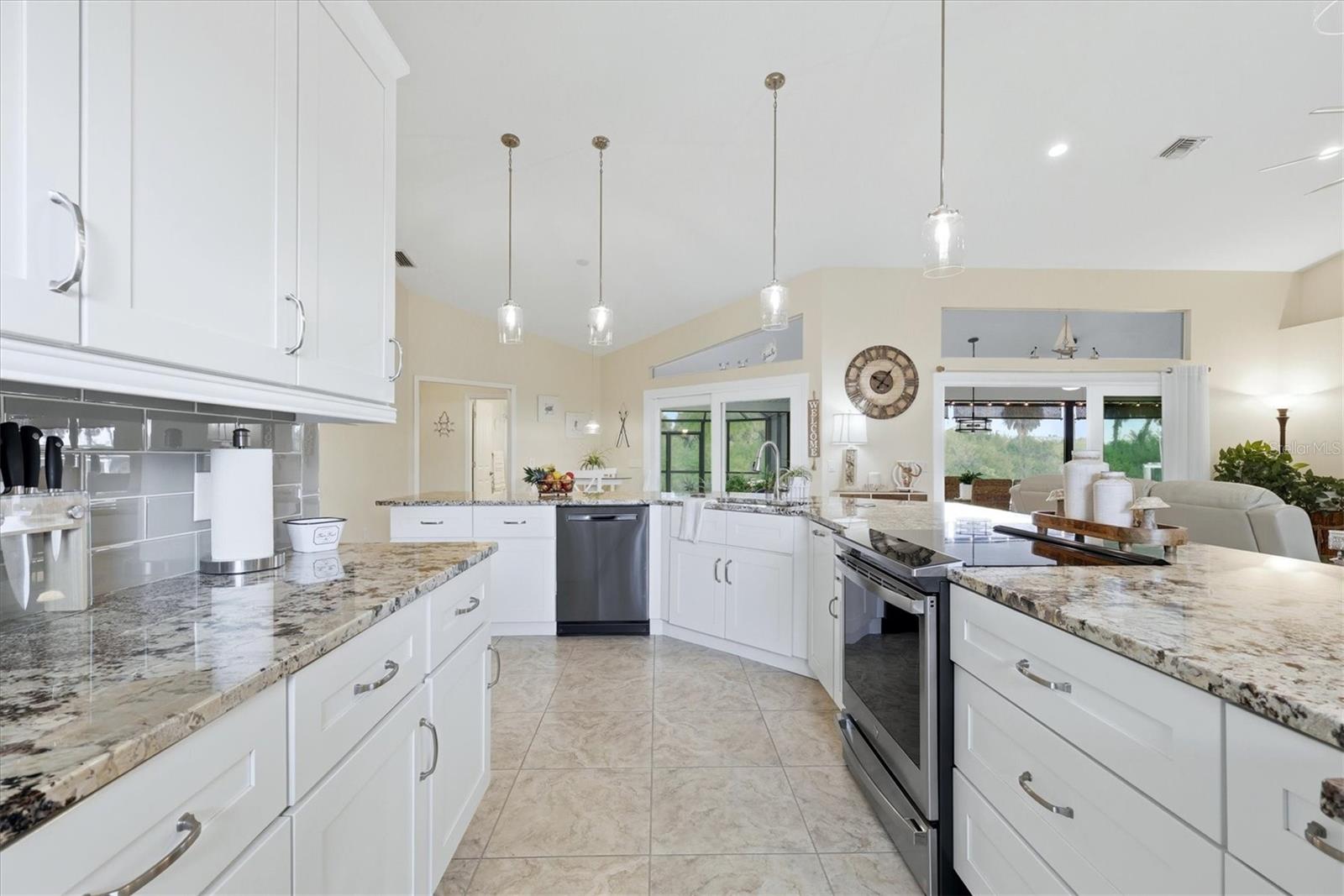 GULF COVE - Residential