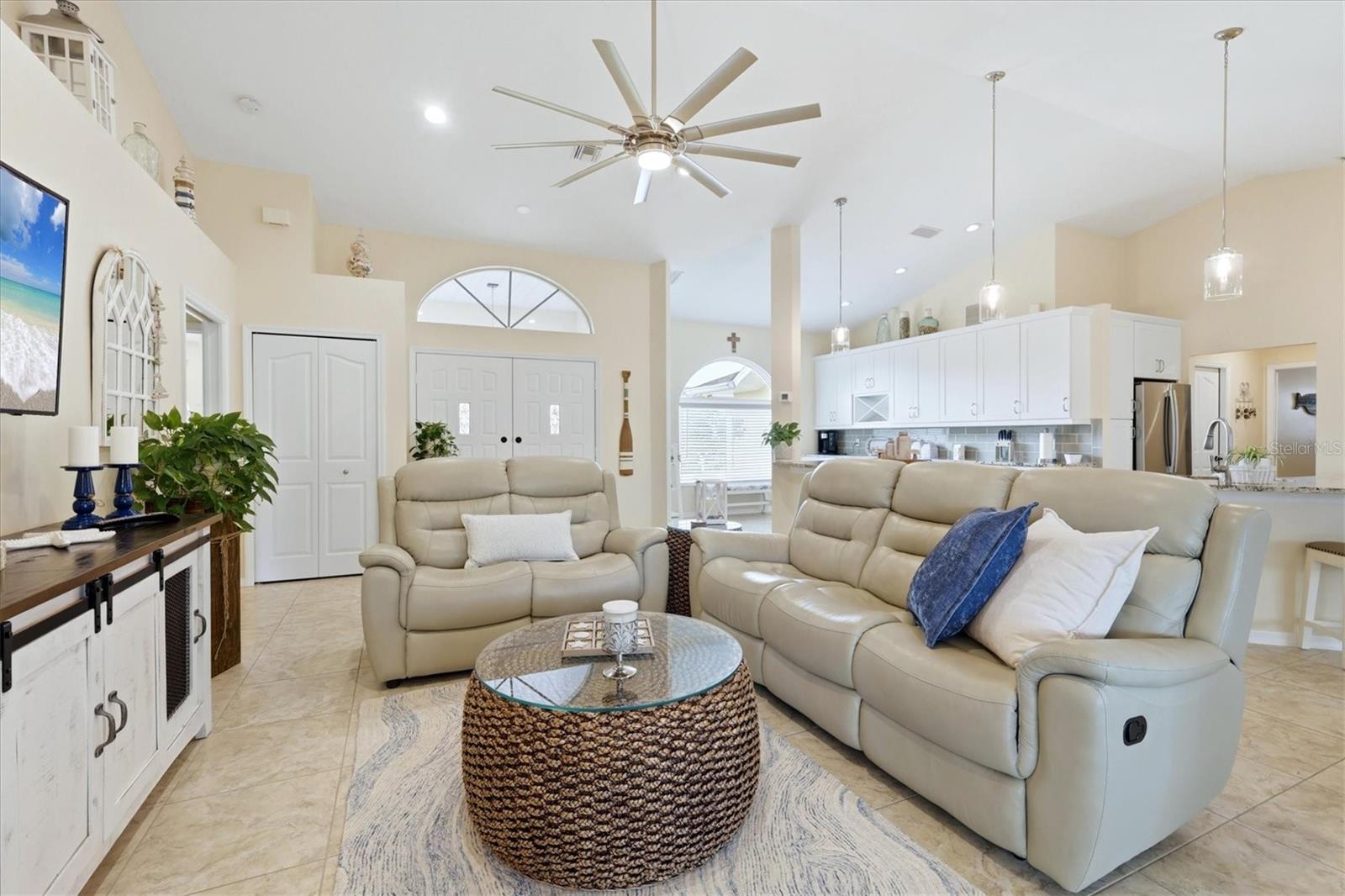 GULF COVE - Residential