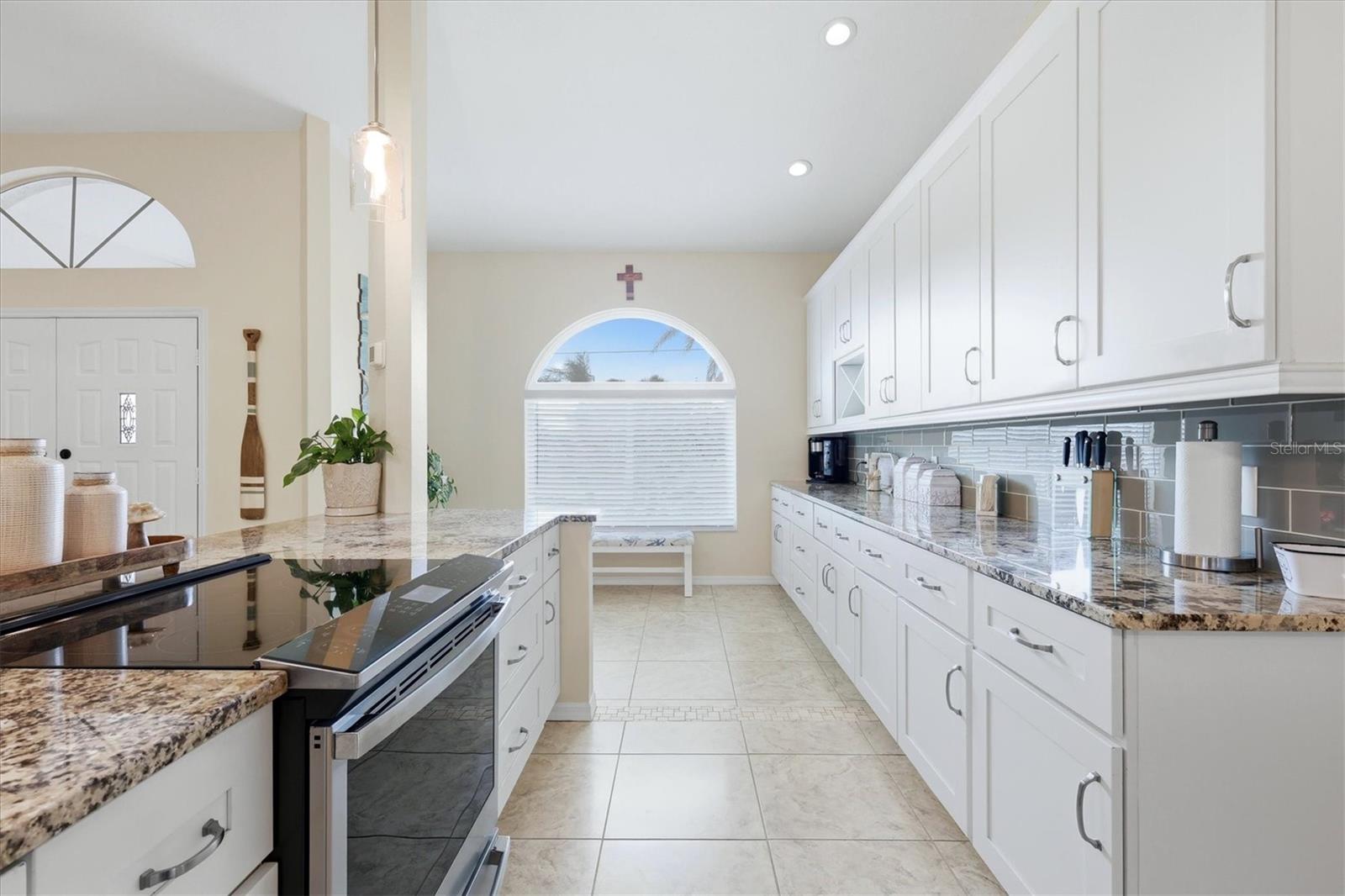 GULF COVE - Residential