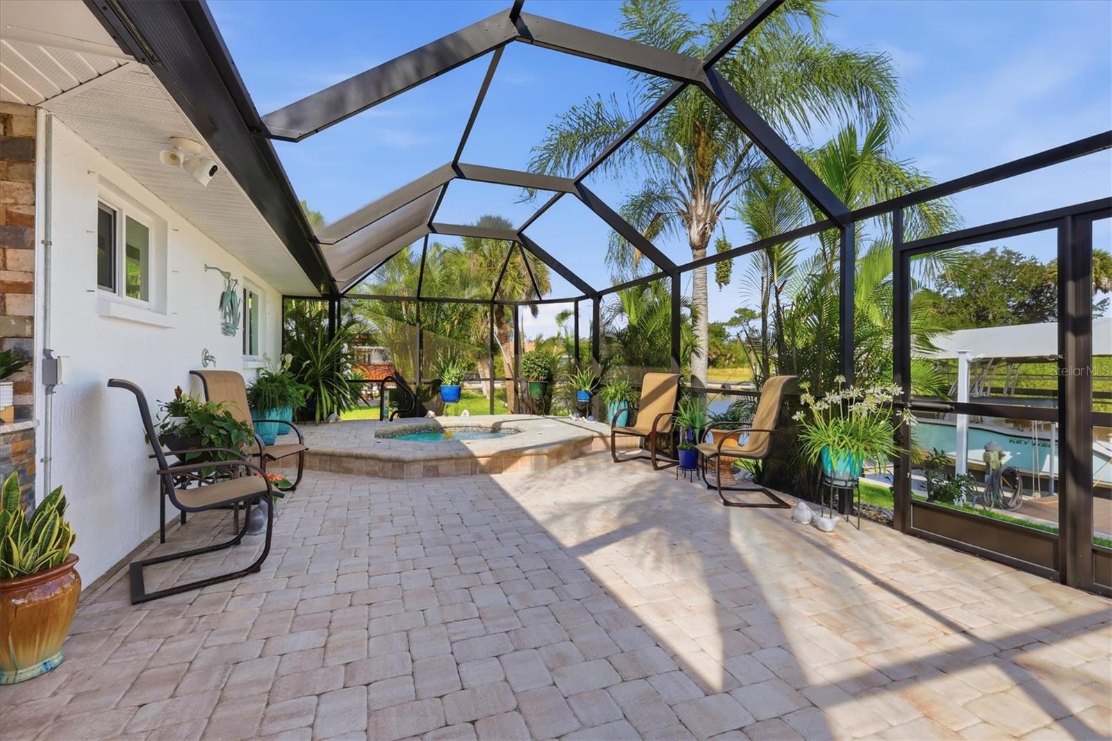 GULF COVE - Residential