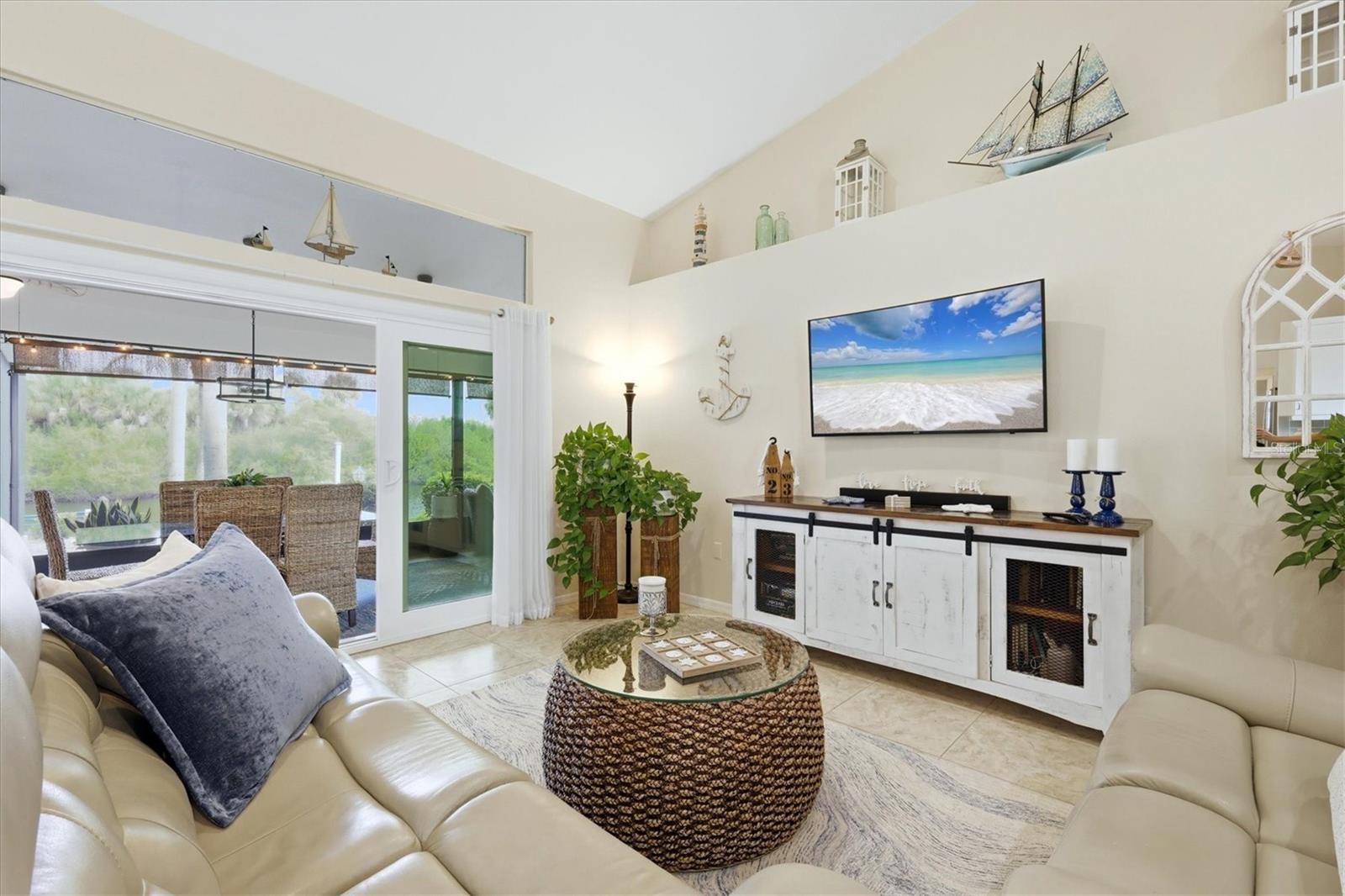 GULF COVE - Residential