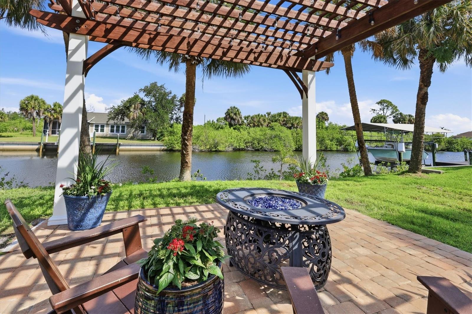GULF COVE - Residential