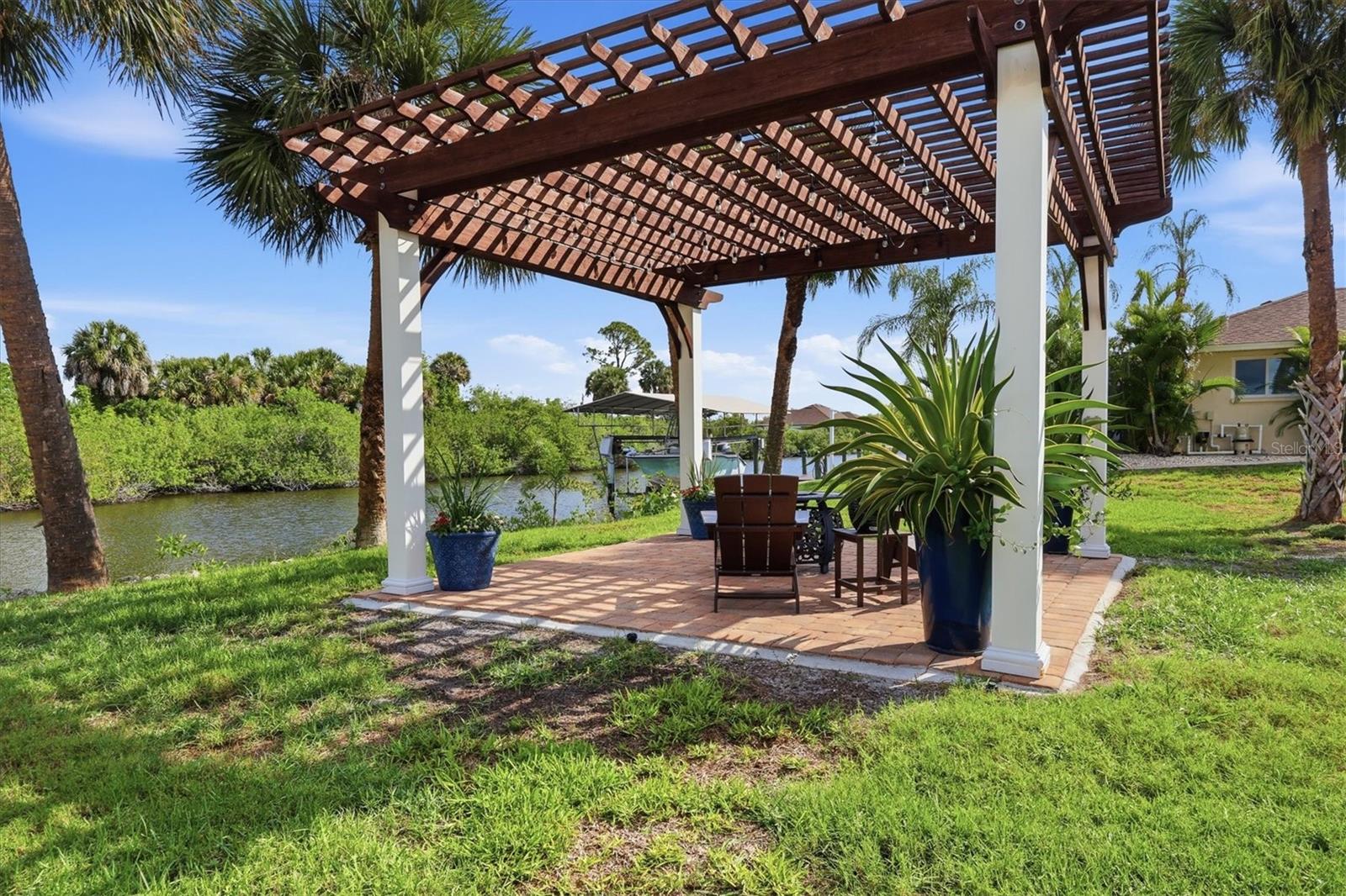 GULF COVE - Residential