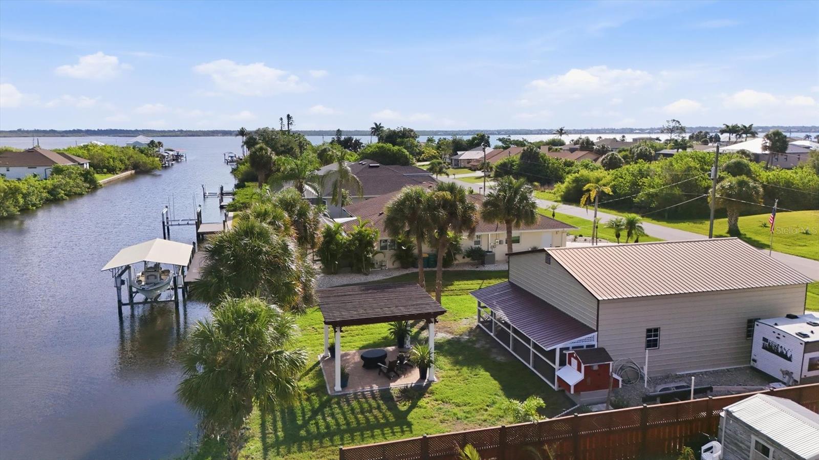 GULF COVE - Residential