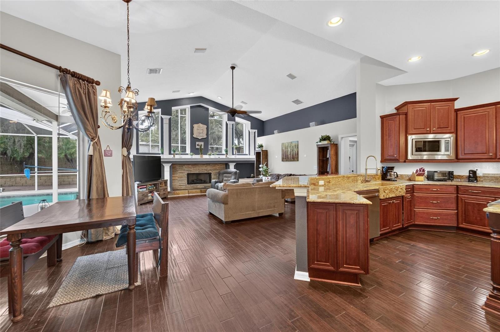 SHADOW RIDGE - Residential