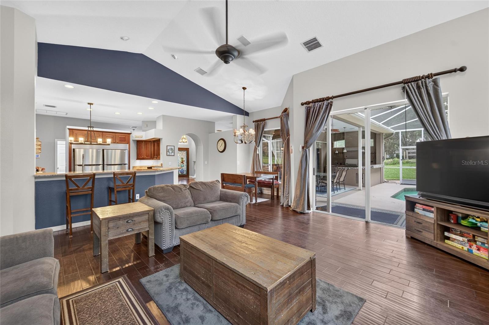 SHADOW RIDGE - Residential