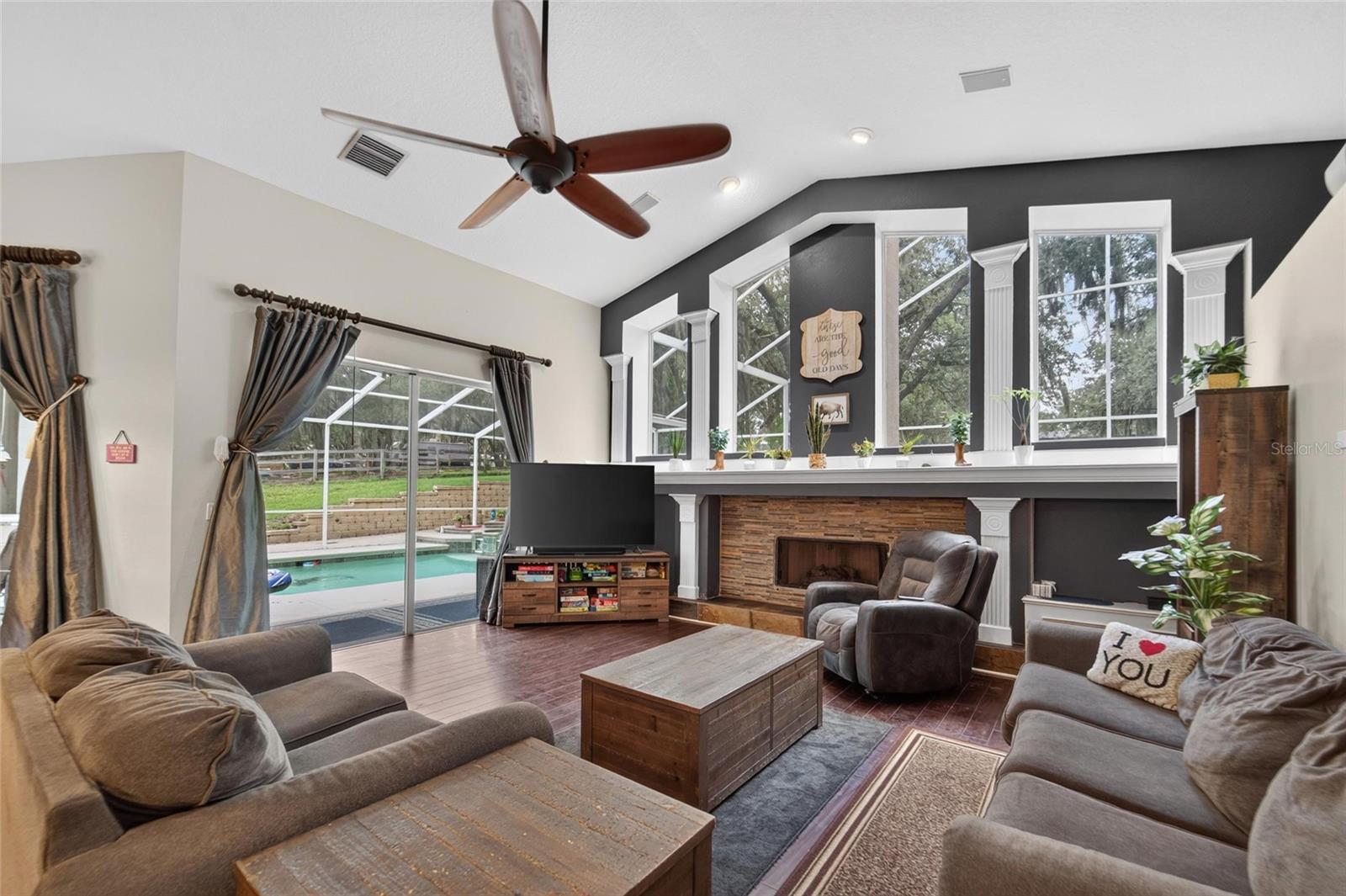 SHADOW RIDGE - Residential