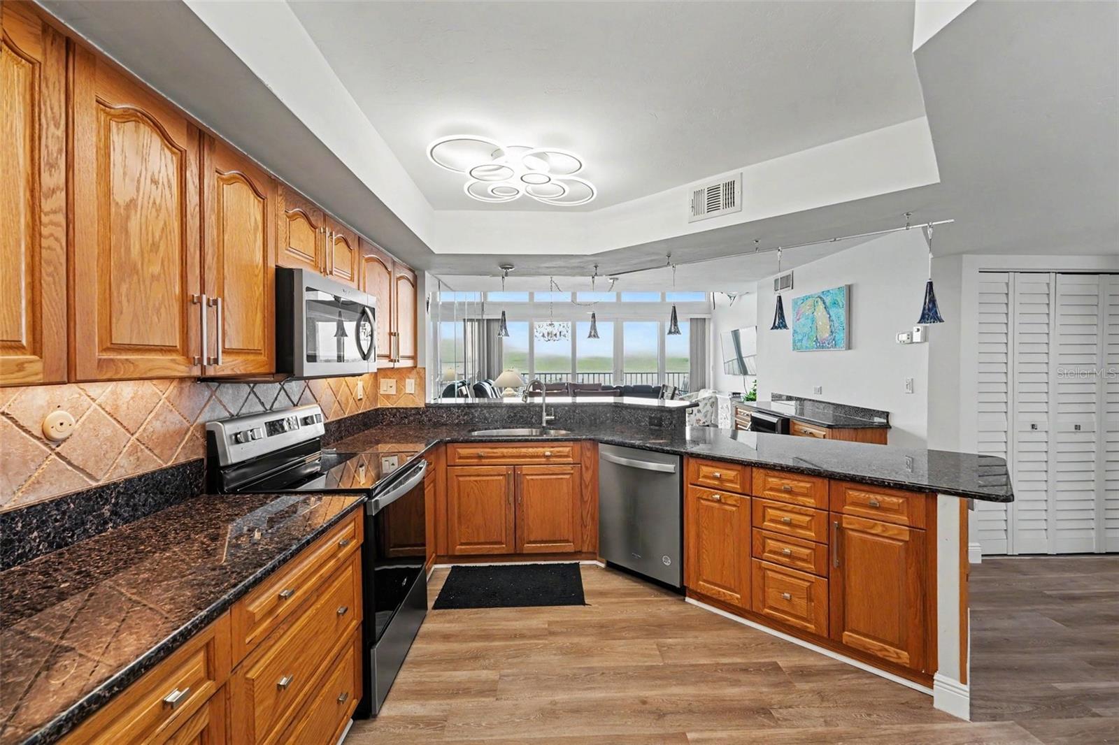 ISLA KEY CONDO - Residential