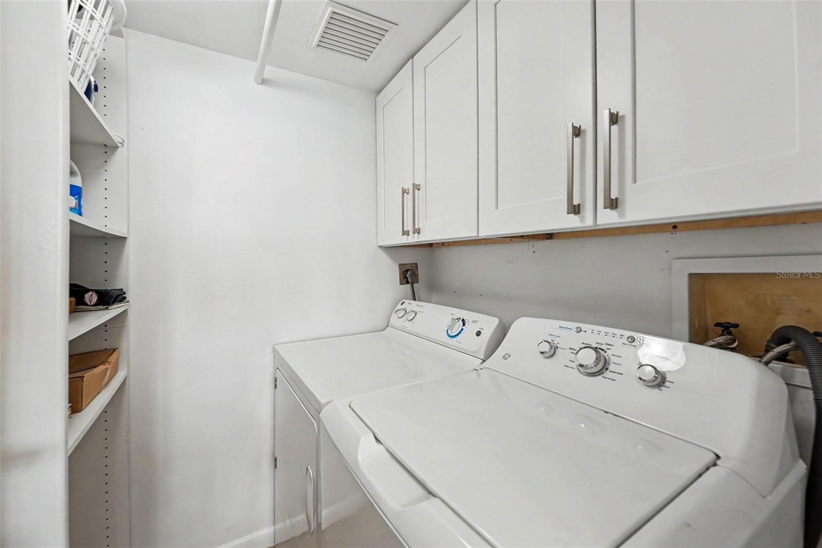 ISLA KEY CONDO - Residential