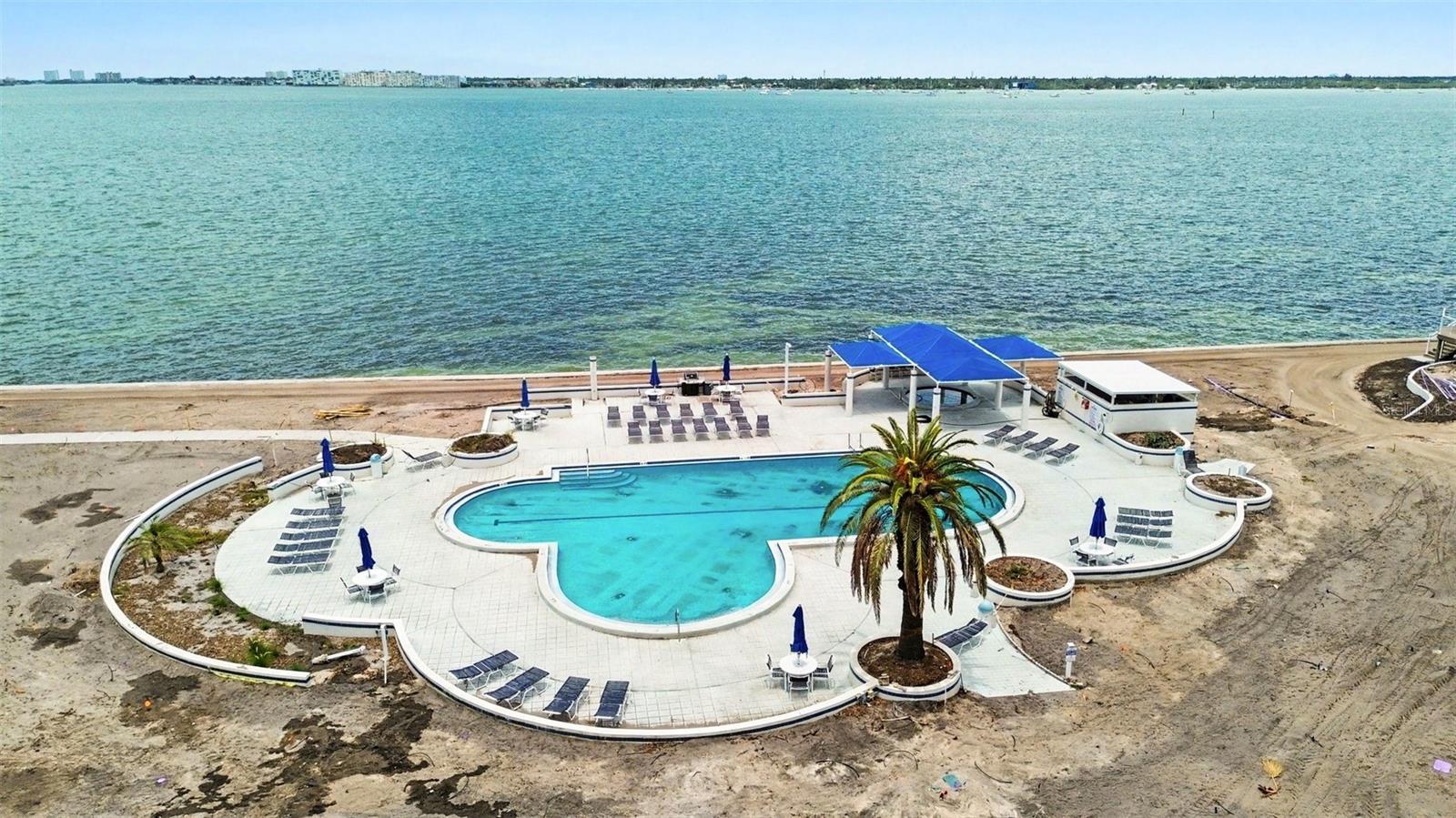 ISLA KEY CONDO - Residential