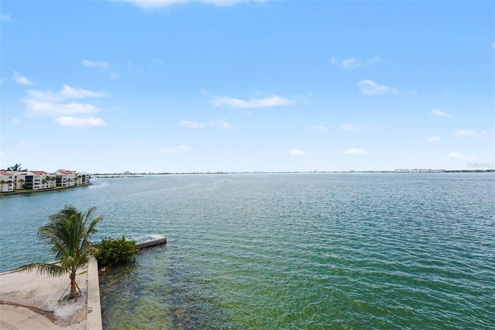 ISLA KEY CONDO - Residential