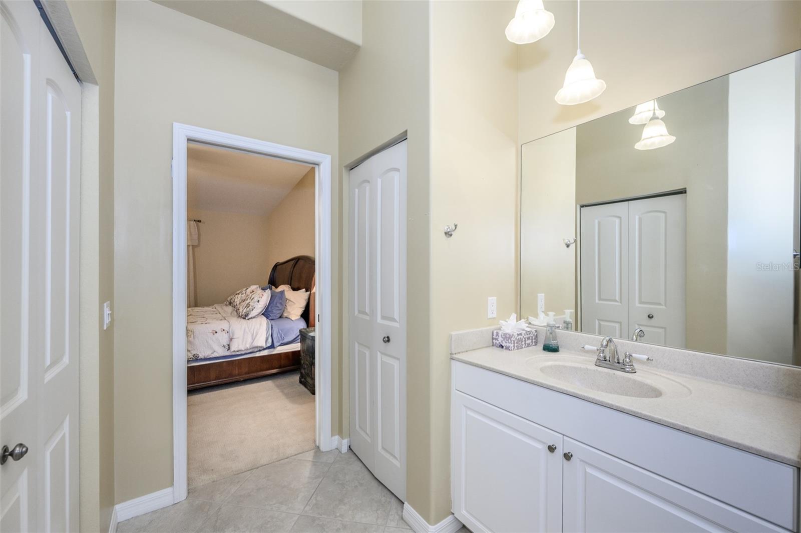 VILLA GRANDE/BURNT STORE ISLES - Residential
