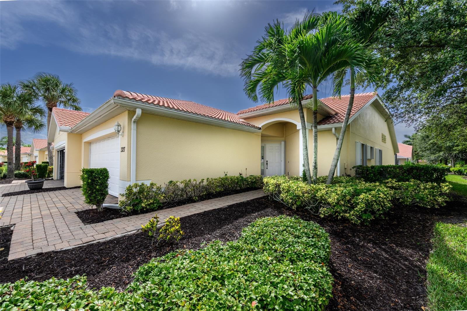 VILLA GRANDE/BURNT STORE ISLES - Residential