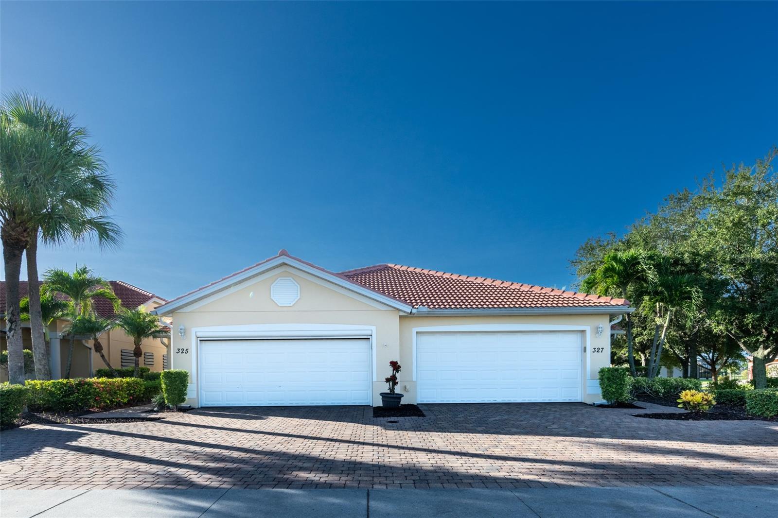 VILLA GRANDE/BURNT STORE ISLES - Residential