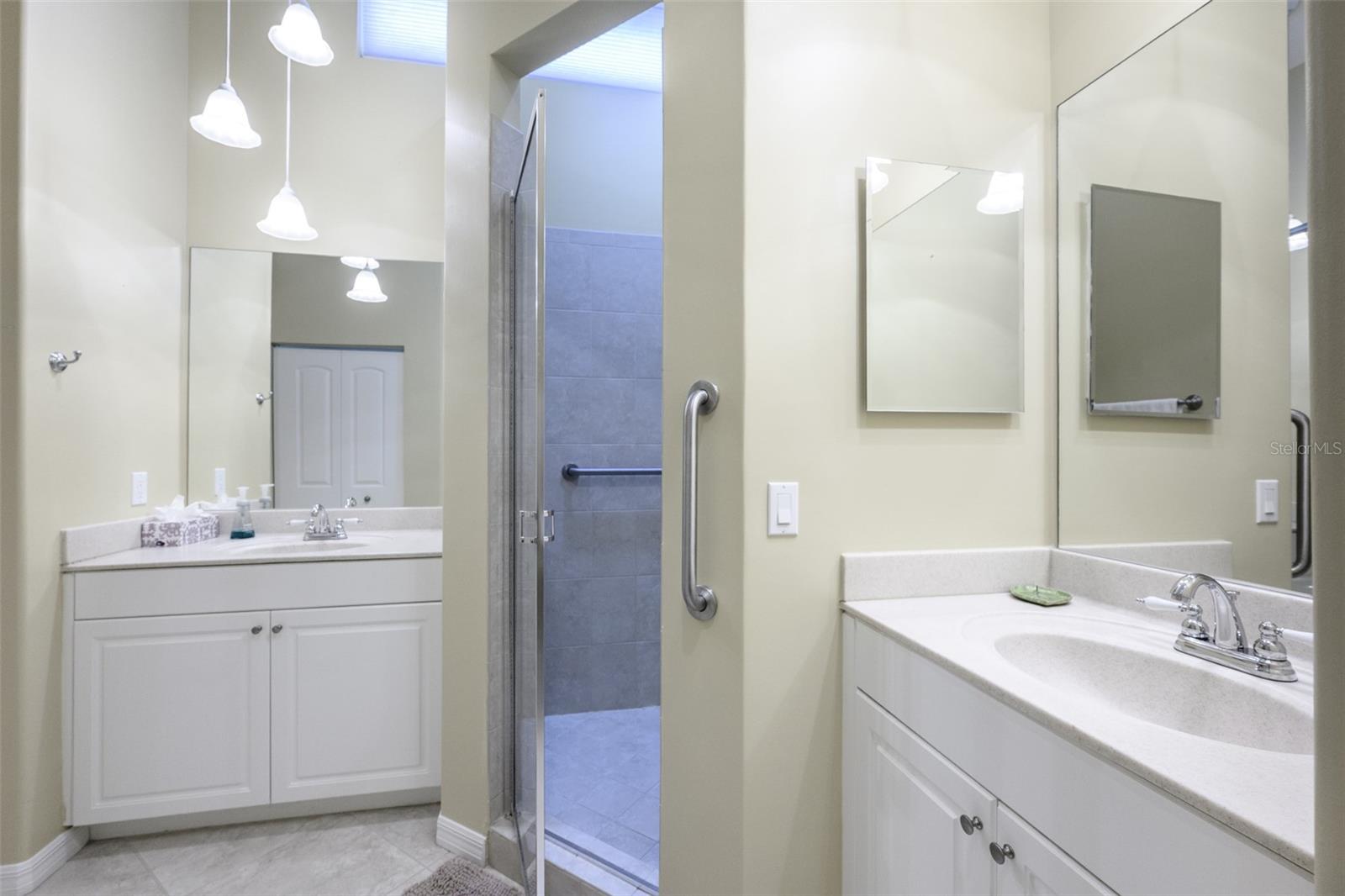 VILLA GRANDE/BURNT STORE ISLES - Residential