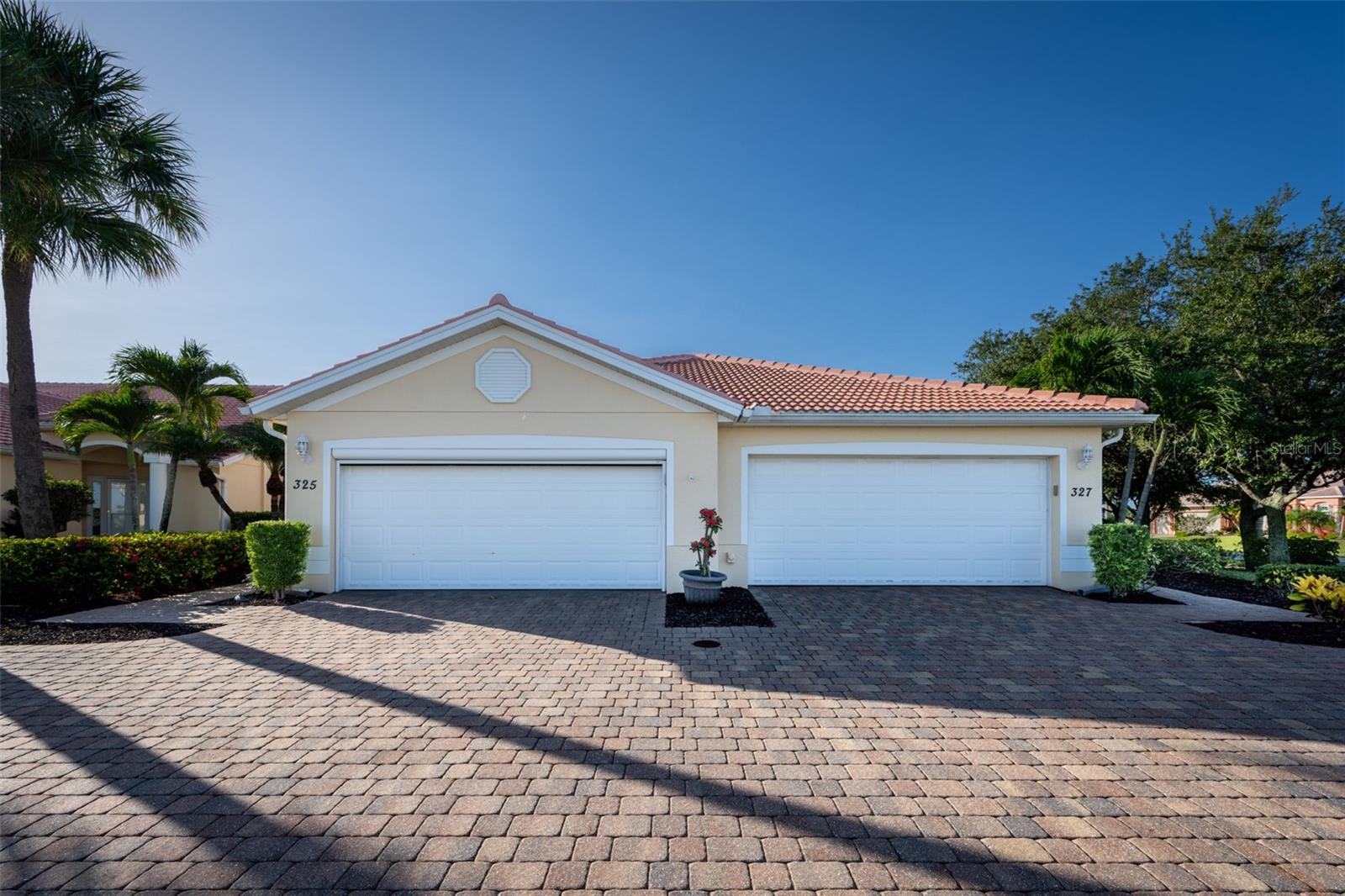 VILLA GRANDE/BURNT STORE ISLES - Residential