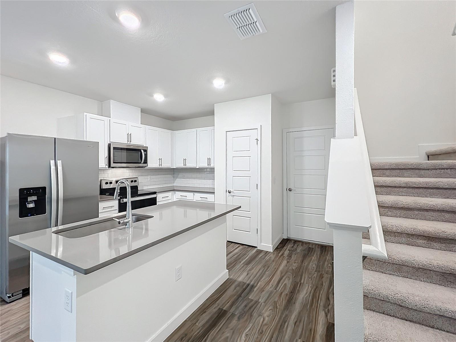 MONTEREY NORTH - Residential Lease