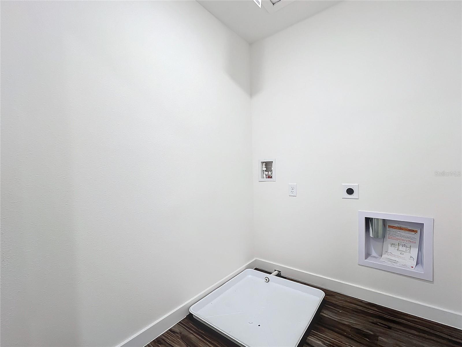 MONTEREY NORTH - Residential Lease