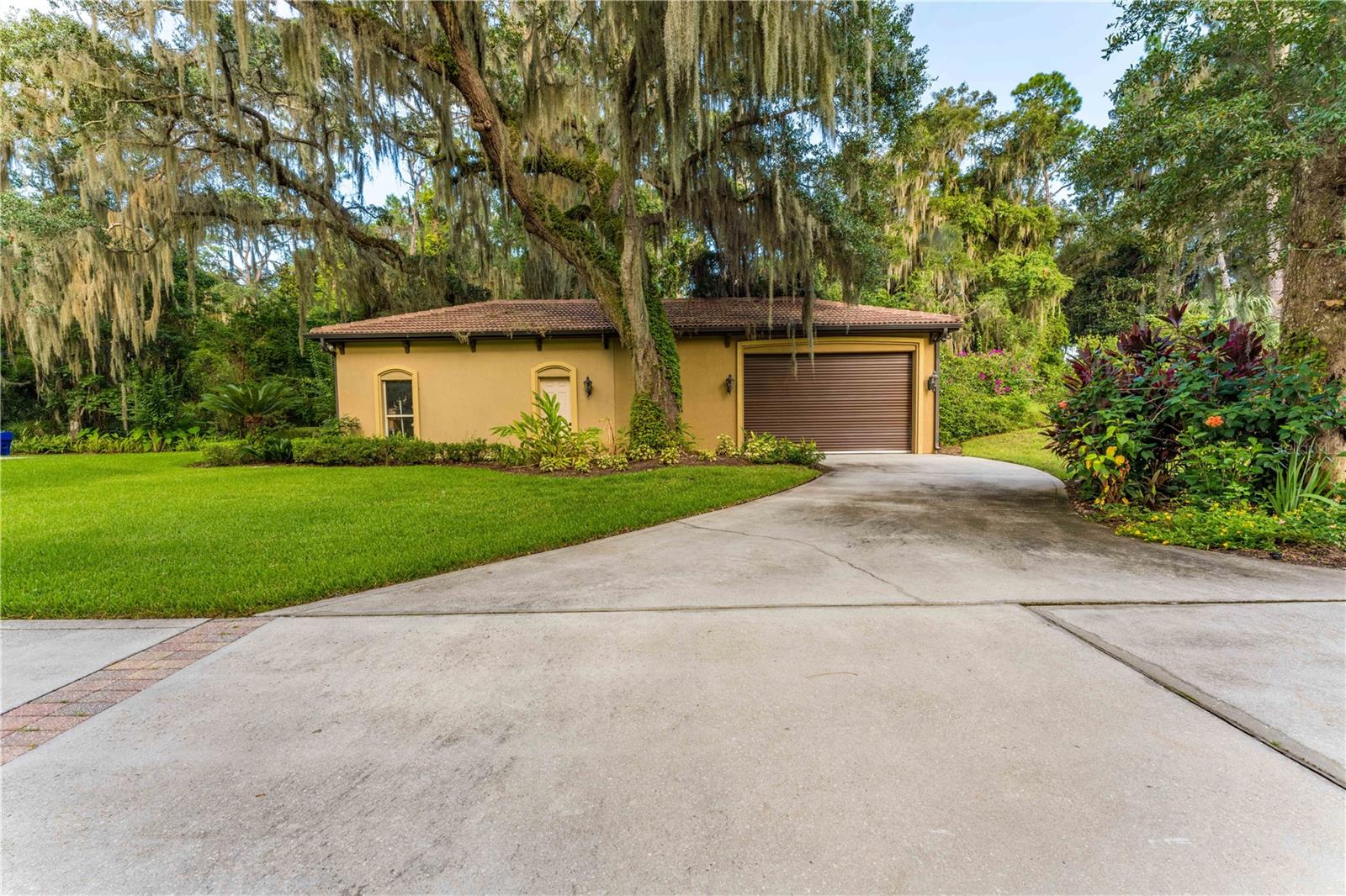 COLEE COVE ESTATES - Residential