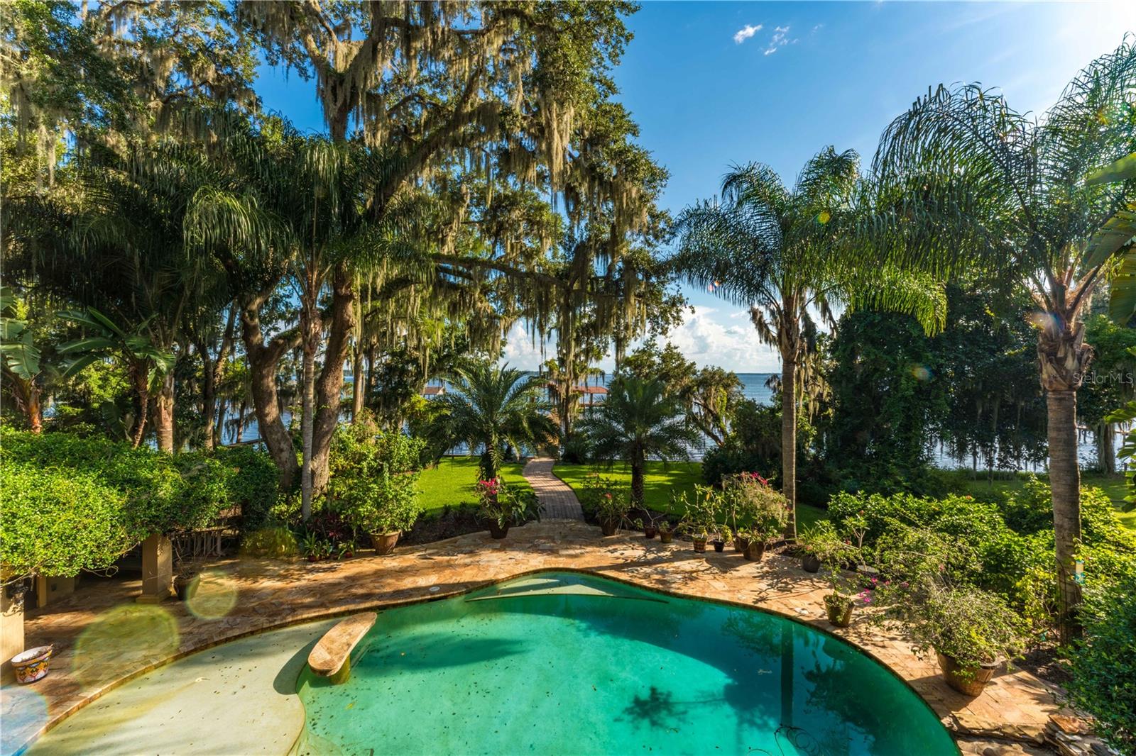 COLEE COVE ESTATES - Residential