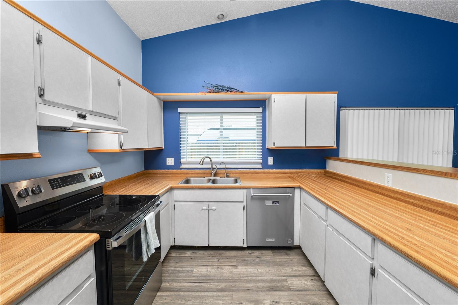 THE WILLOWS UNIT 1 - Residential
