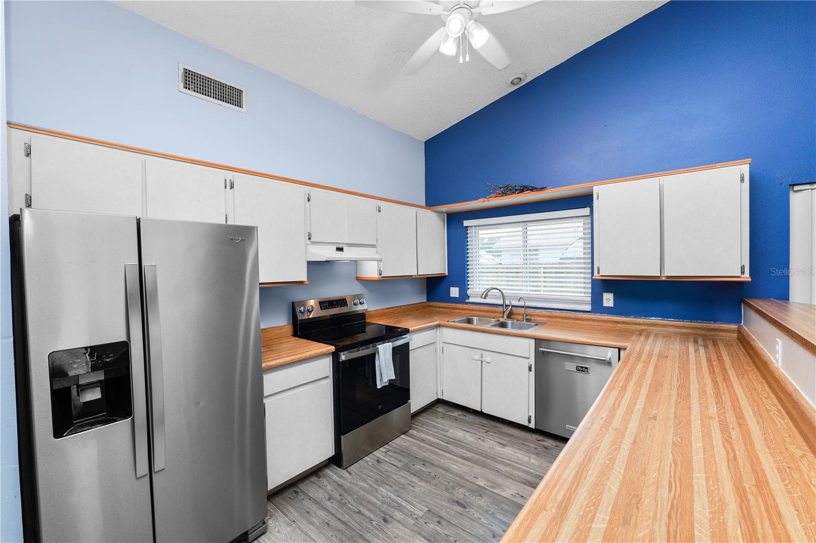 THE WILLOWS UNIT 1 - Residential