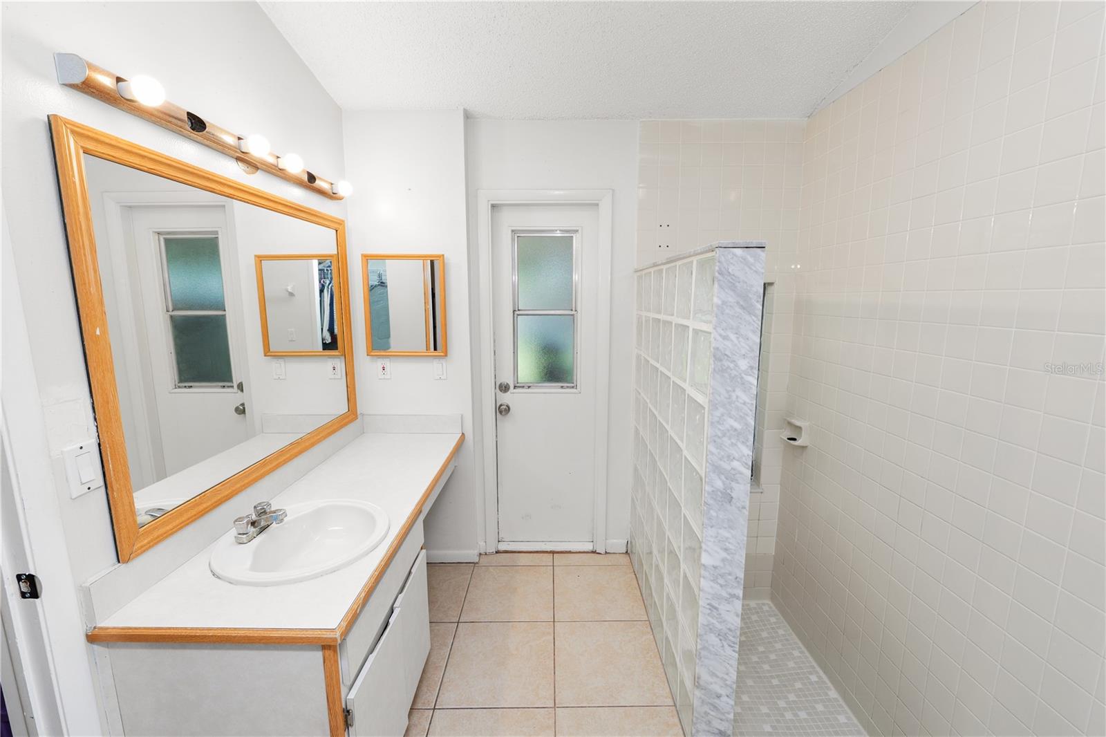THE WILLOWS UNIT 1 - Residential