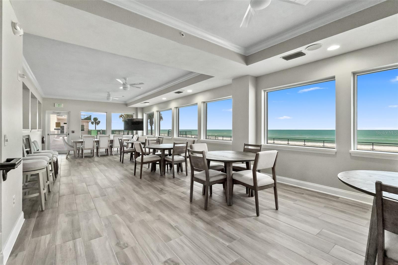 DIMUCCI TWIN TOWERS N & S - Residential