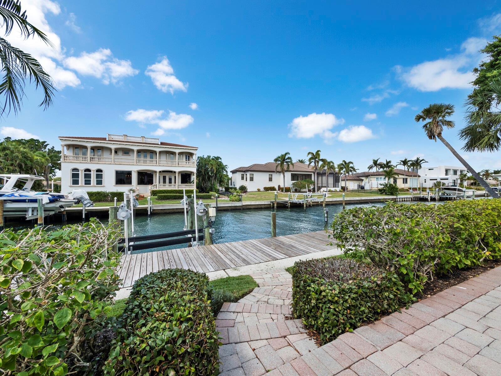 COUNTRY CLUB SHORES SEC 02 - Residential
