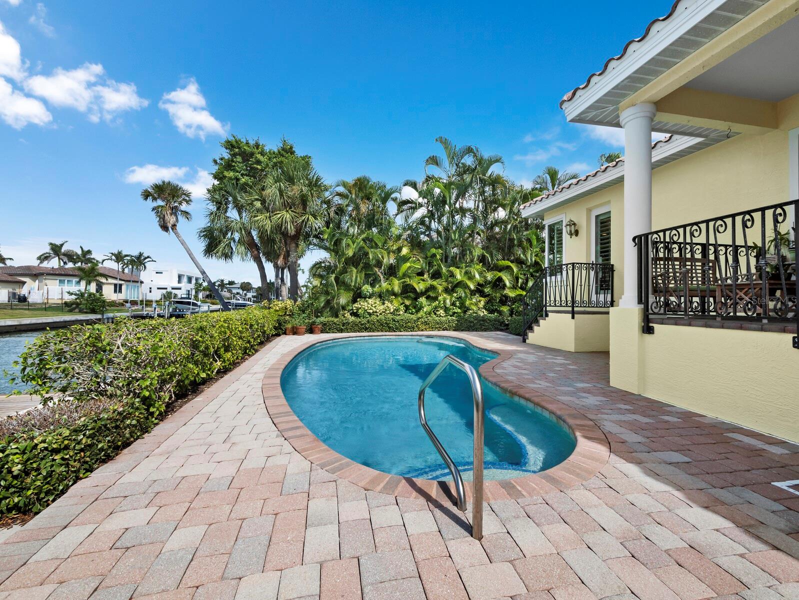 COUNTRY CLUB SHORES SEC 02 - Residential