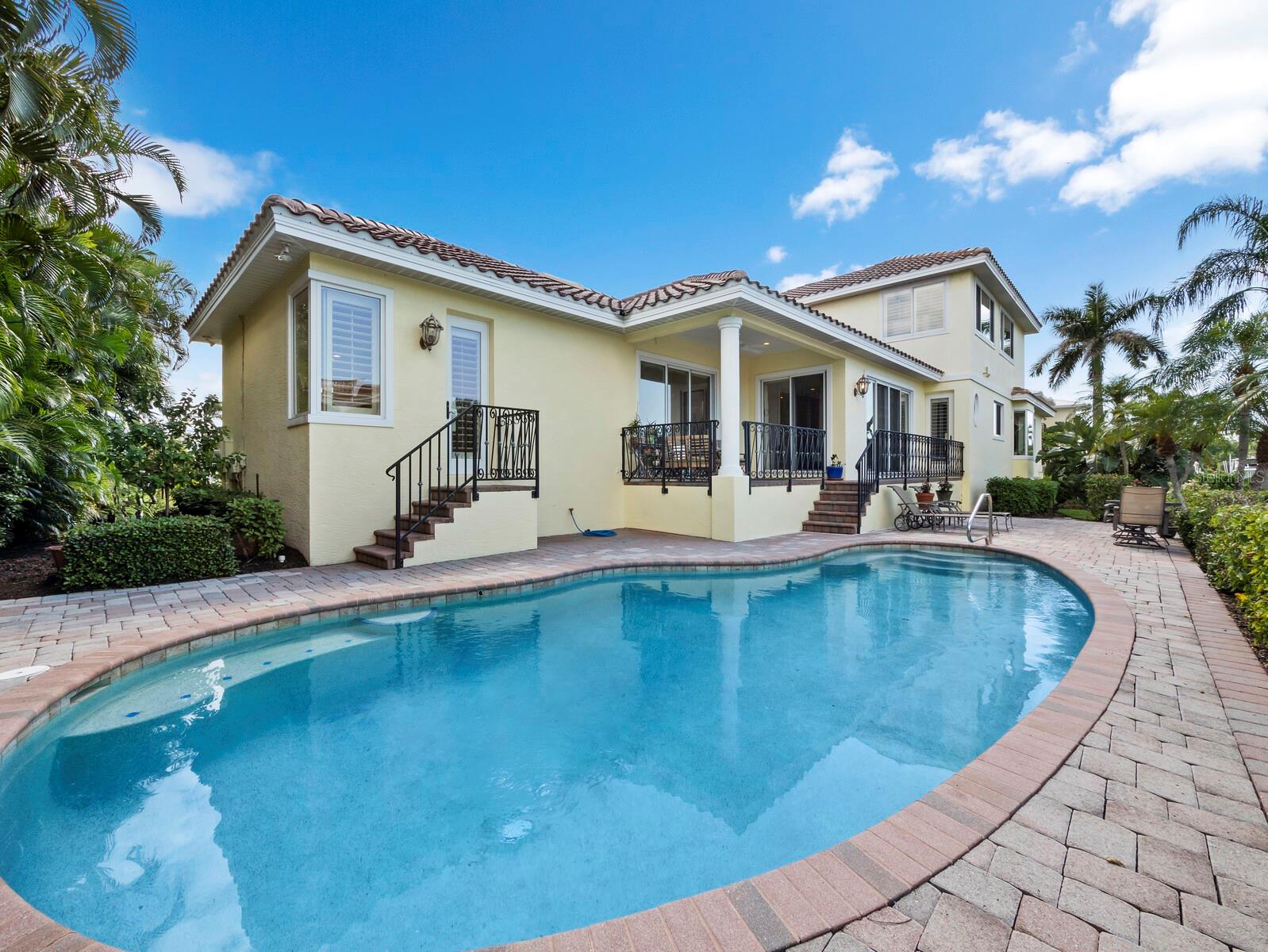 COUNTRY CLUB SHORES SEC 02 - Residential