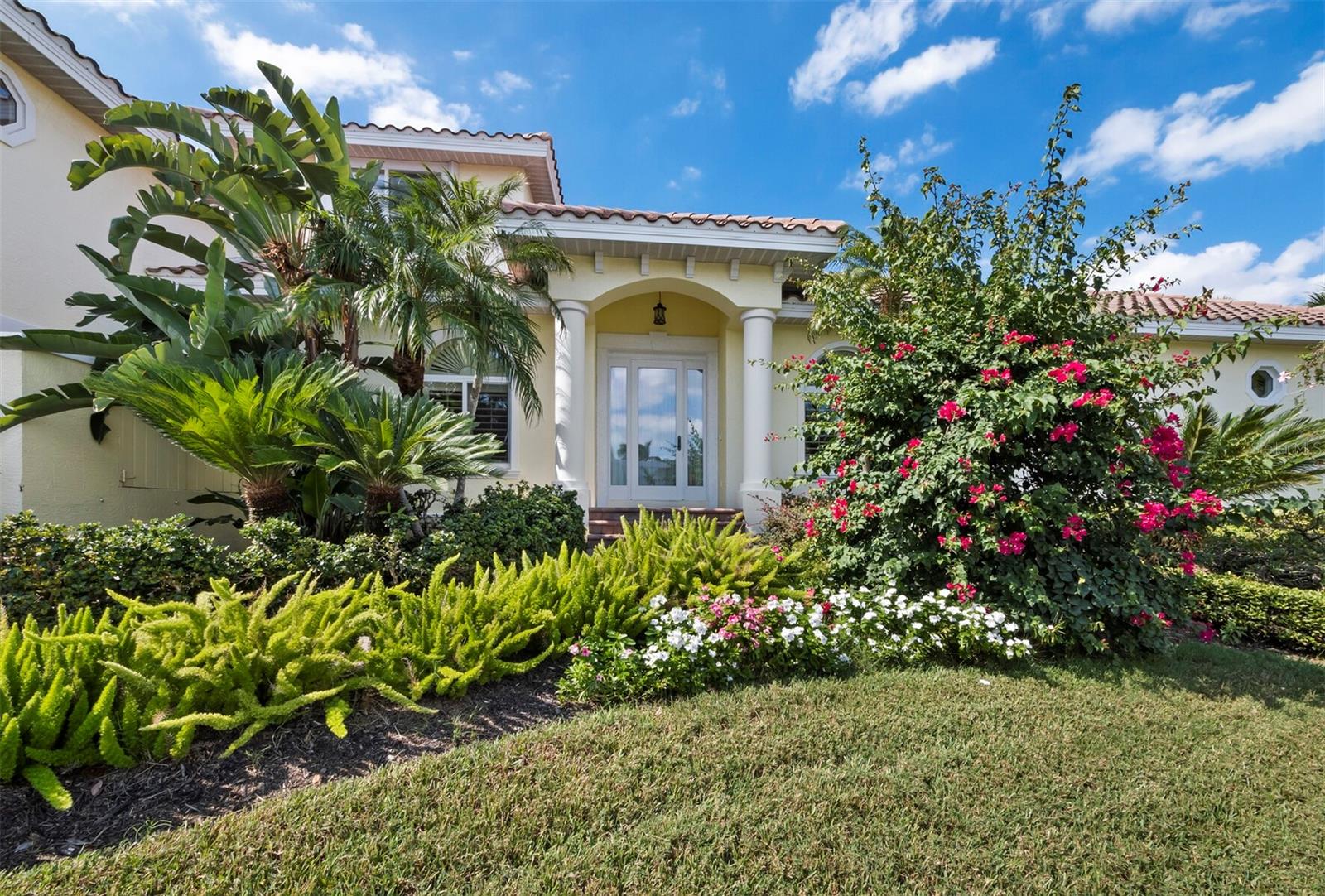 COUNTRY CLUB SHORES SEC 02 - Residential