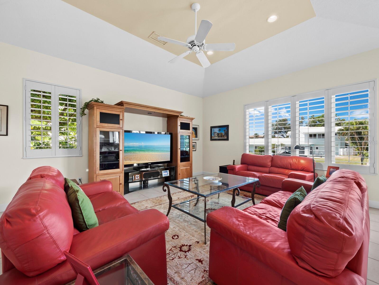 COUNTRY CLUB SHORES SEC 02 - Residential
