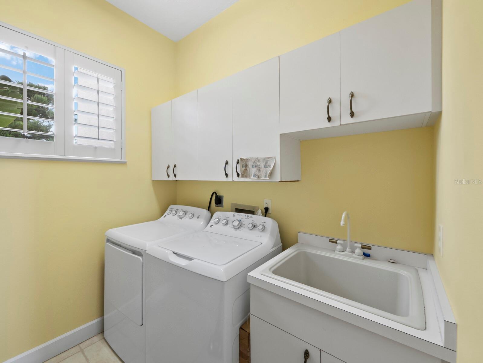 COUNTRY CLUB SHORES SEC 02 - Residential