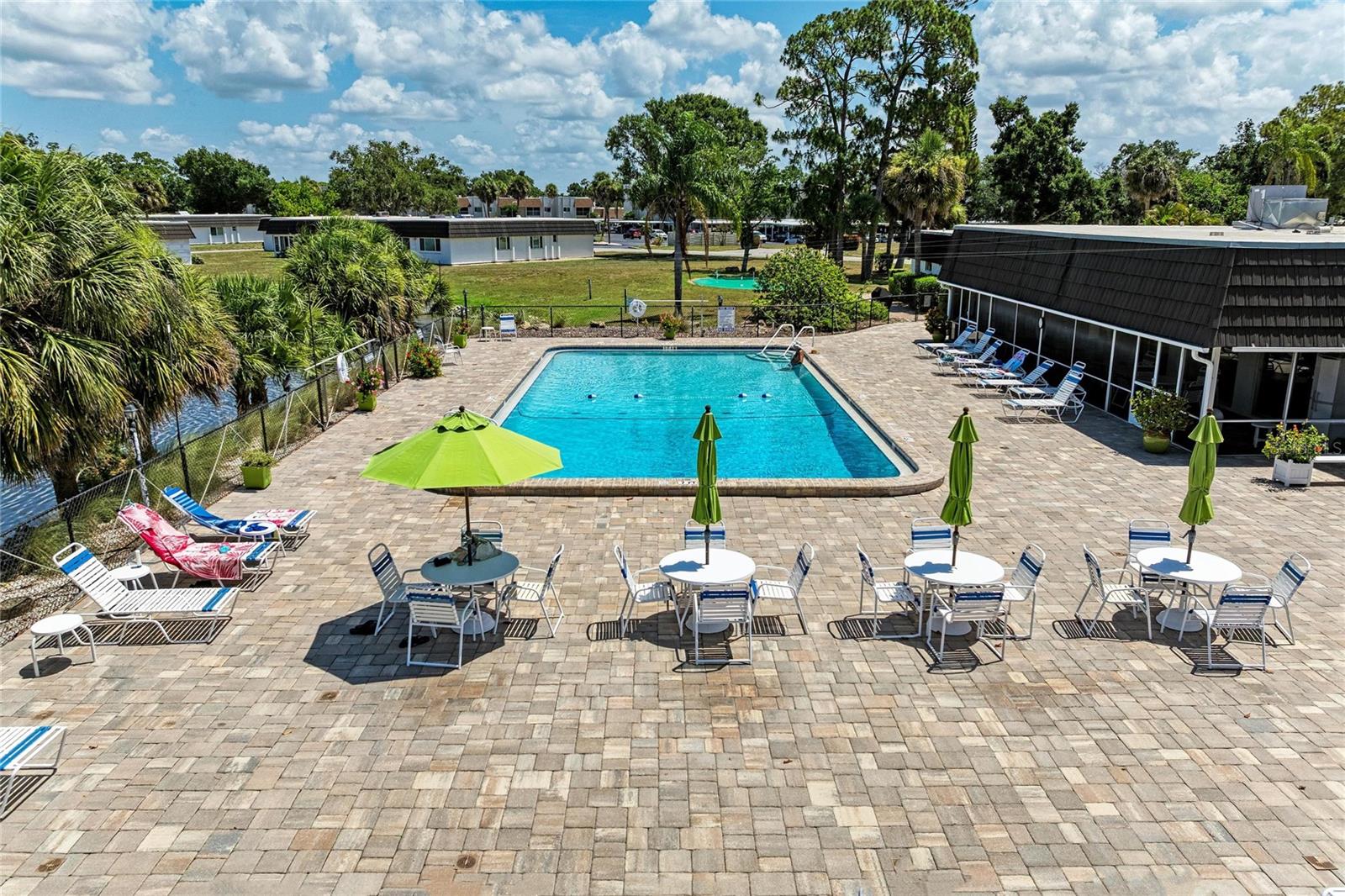 GLEN OAKS RIDGE VILLAS 2 - Residential