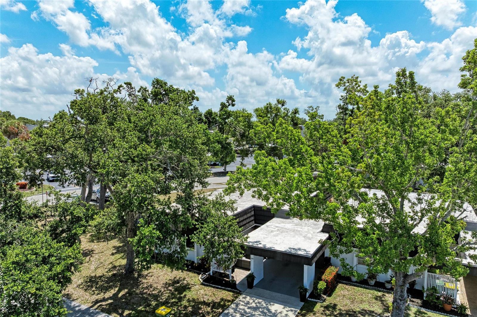 GLEN OAKS RIDGE VILLAS 2 - Residential