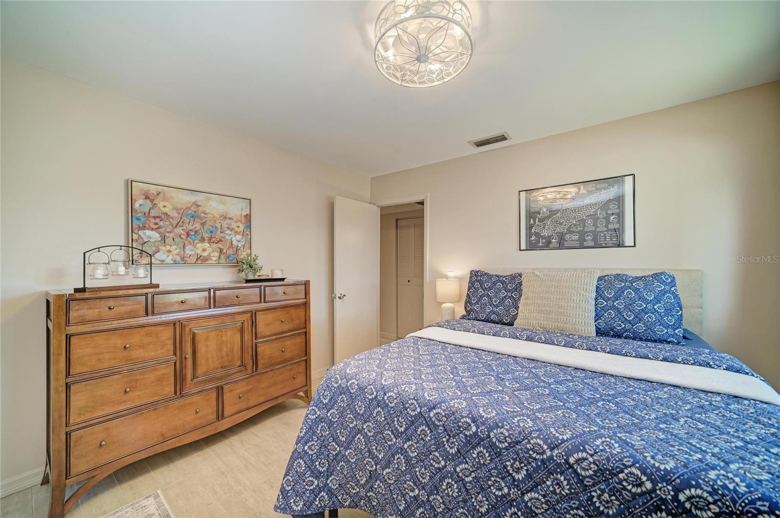 GLEN OAKS RIDGE VILLAS 2 - Residential