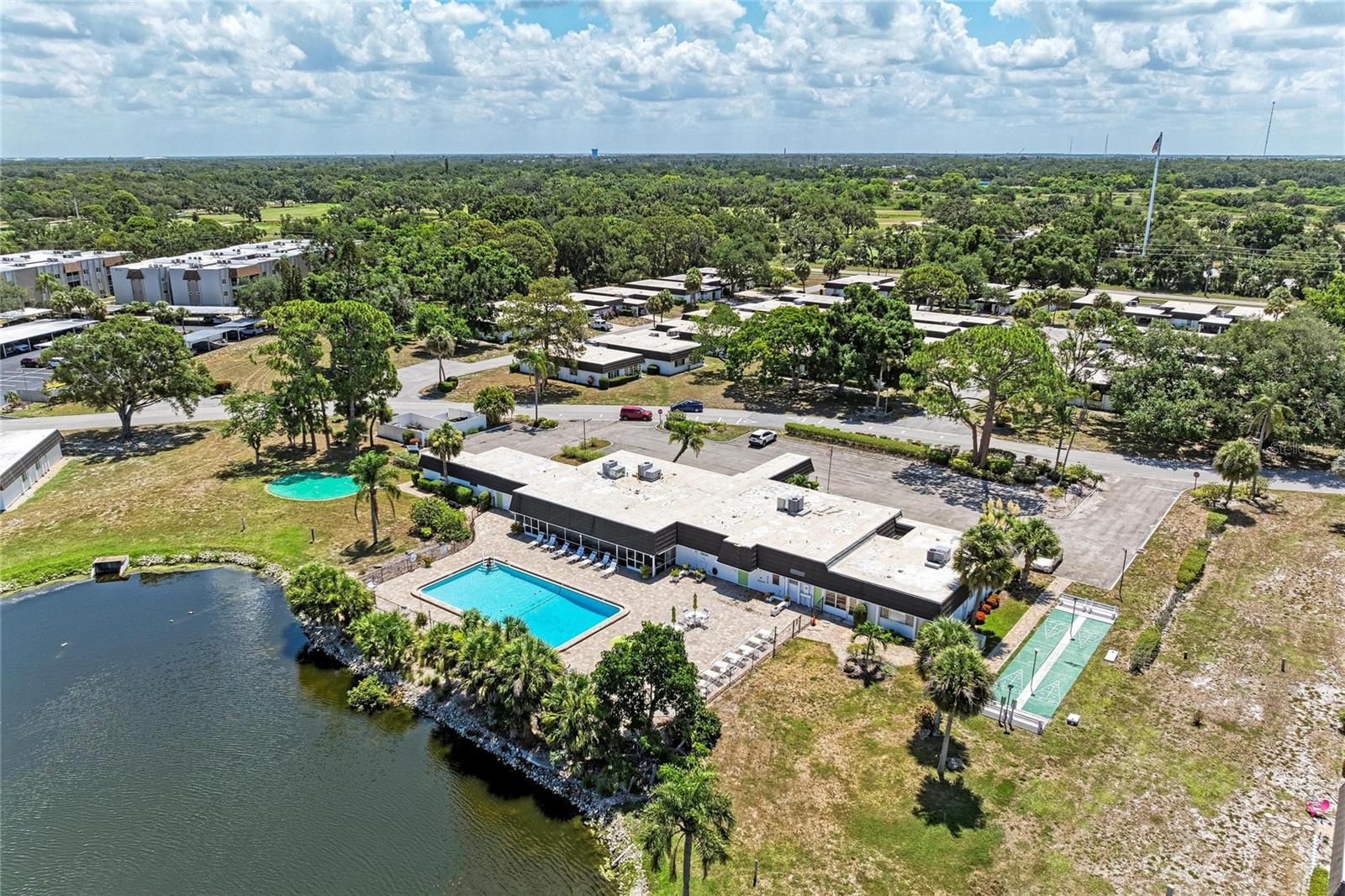 GLEN OAKS RIDGE VILLAS 2 - Residential