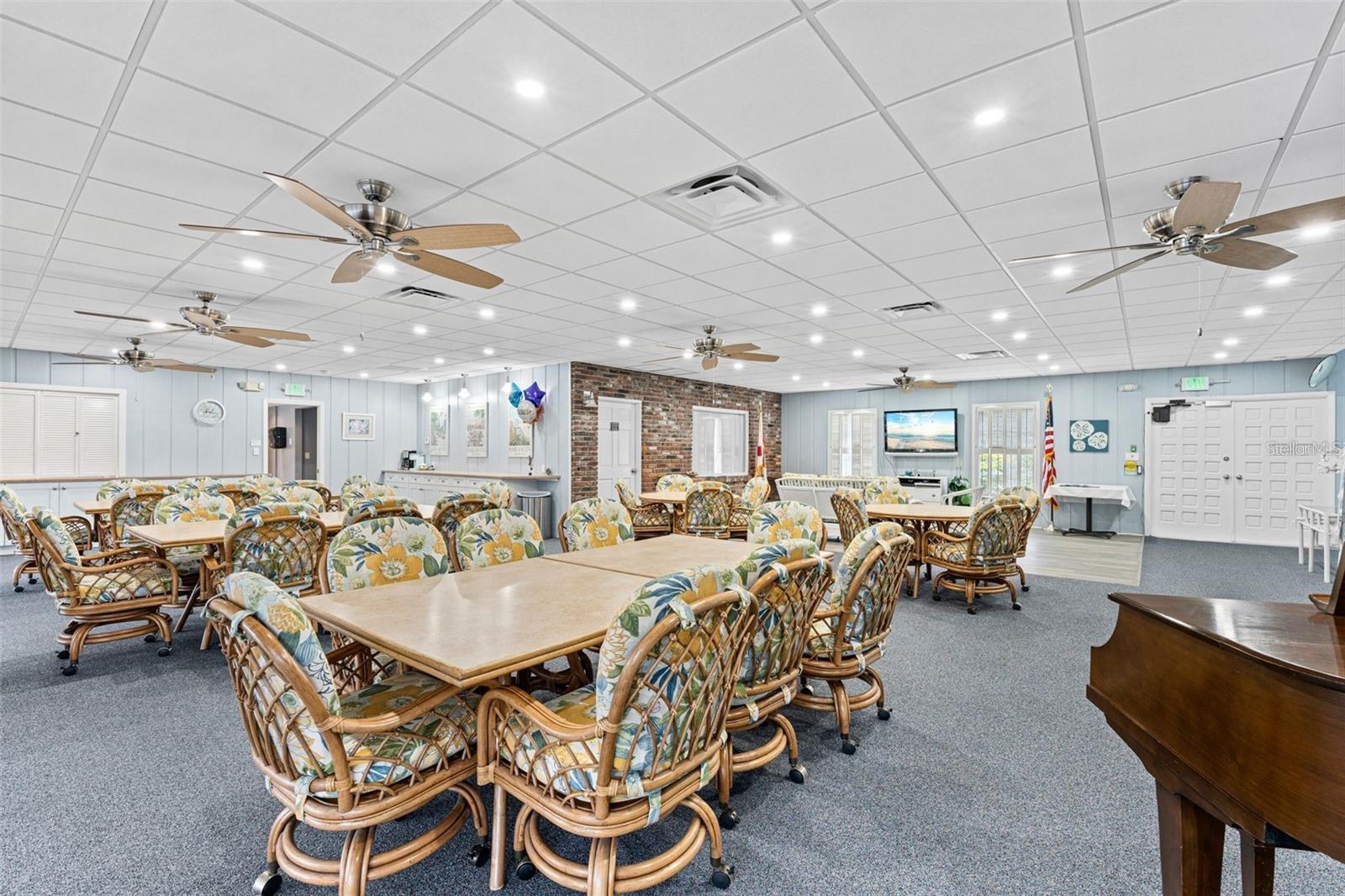 GLEN OAKS RIDGE VILLAS 2 - Residential