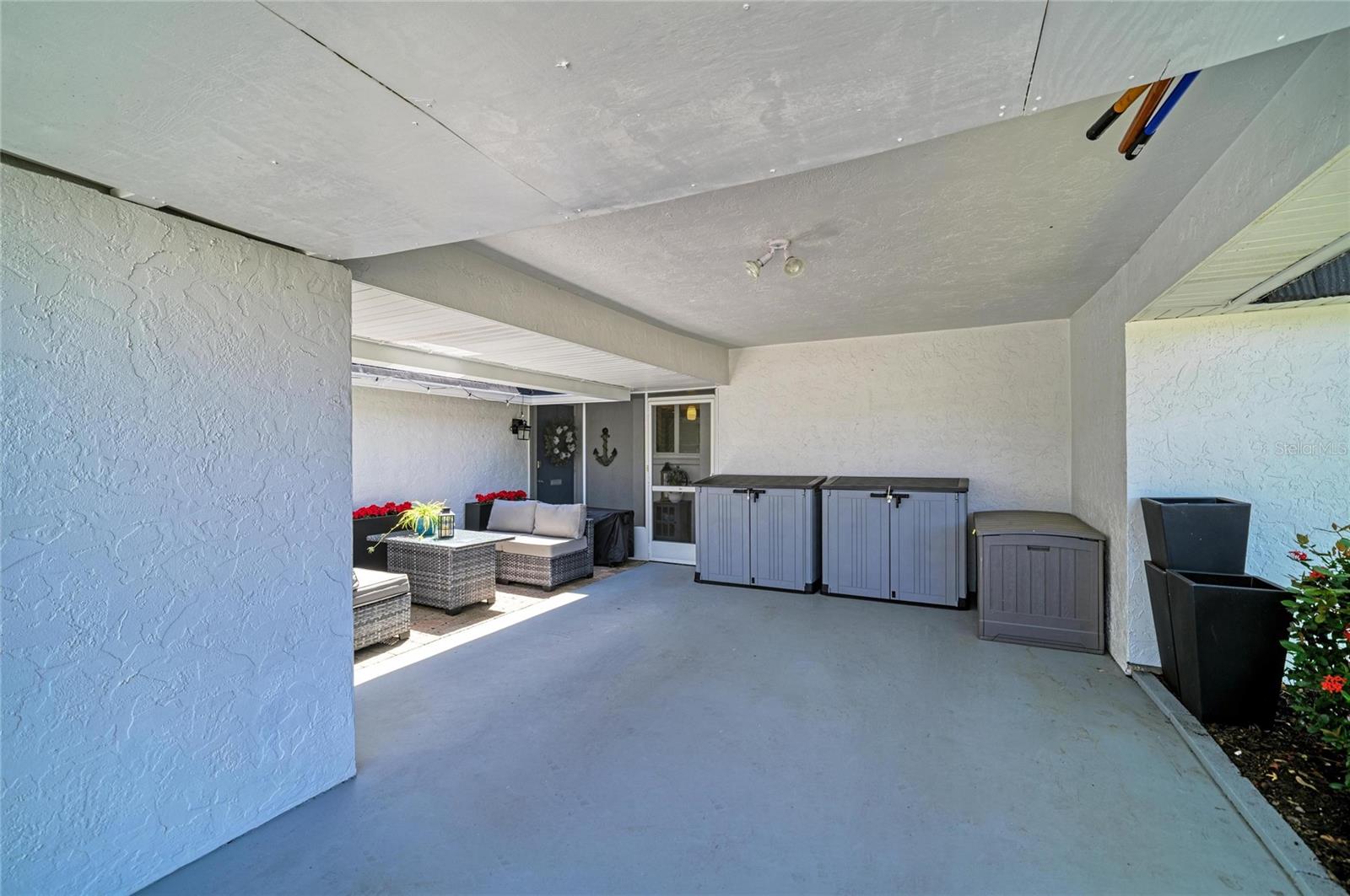GLEN OAKS RIDGE VILLAS 2 - Residential