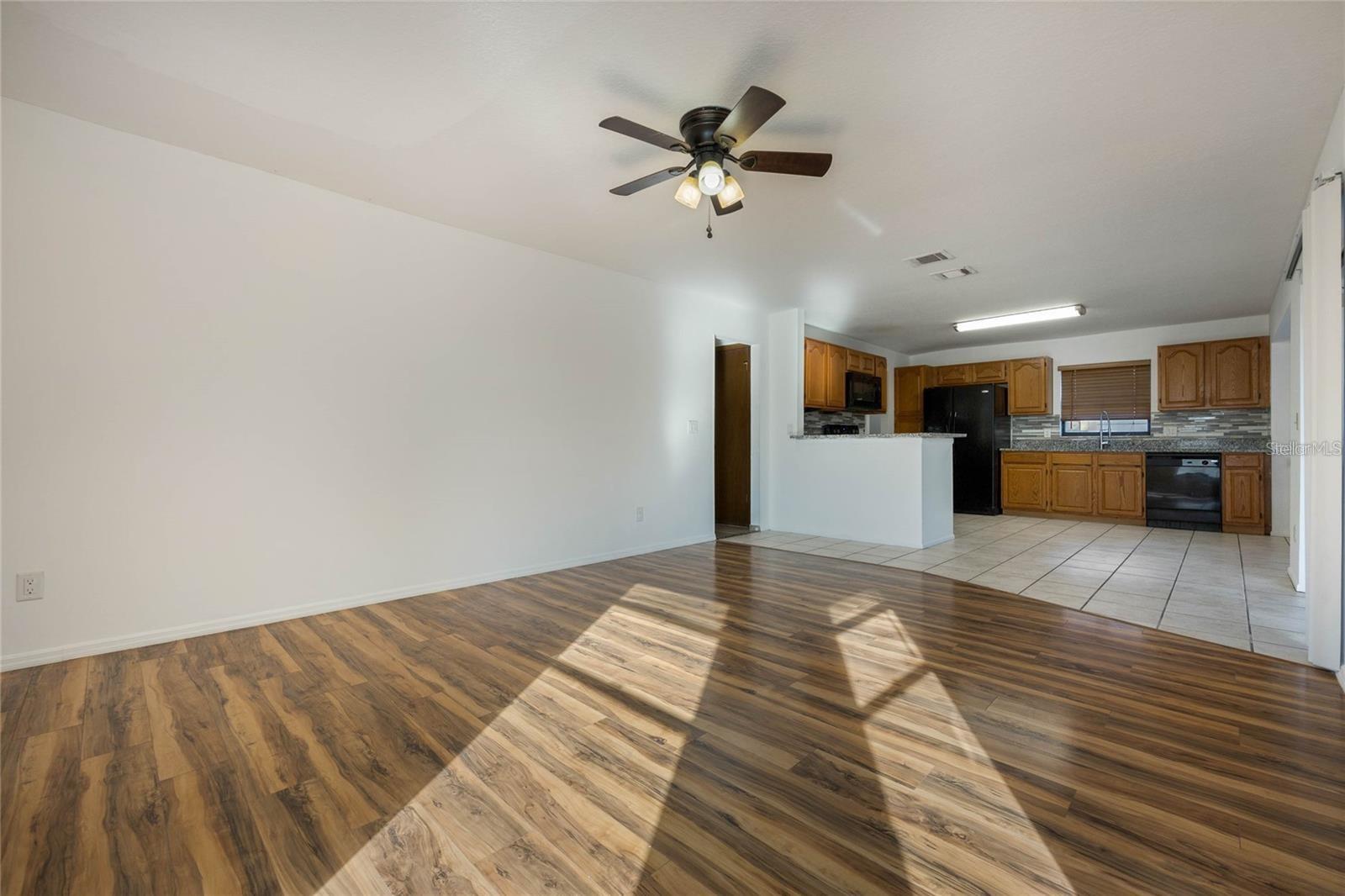 MILL RUN UNIT 8 - Residential