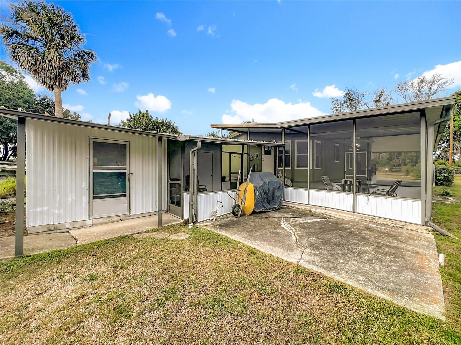 EAST LAKE HARRIS ESTATES - Residential