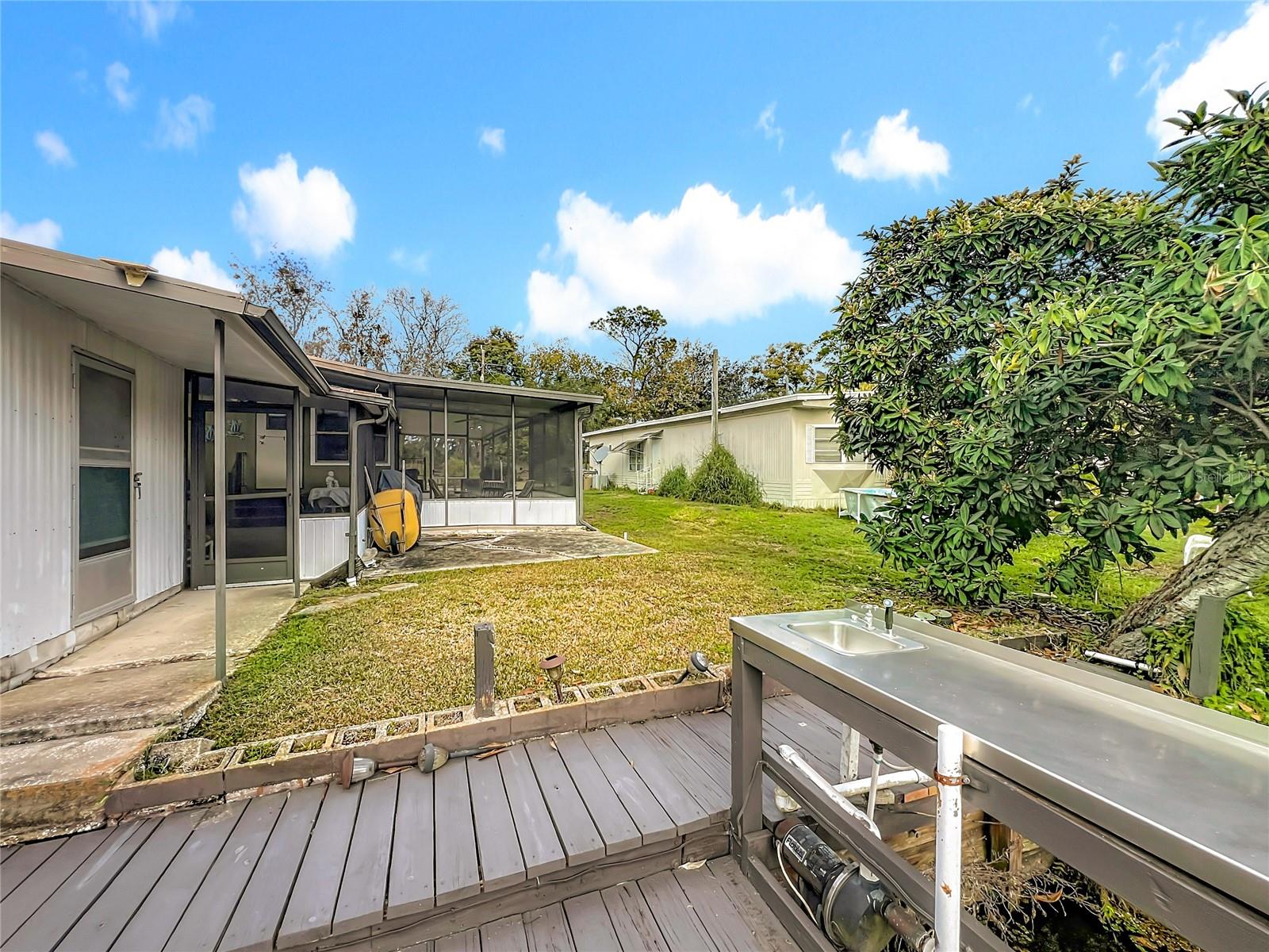 EAST LAKE HARRIS ESTATES - Residential