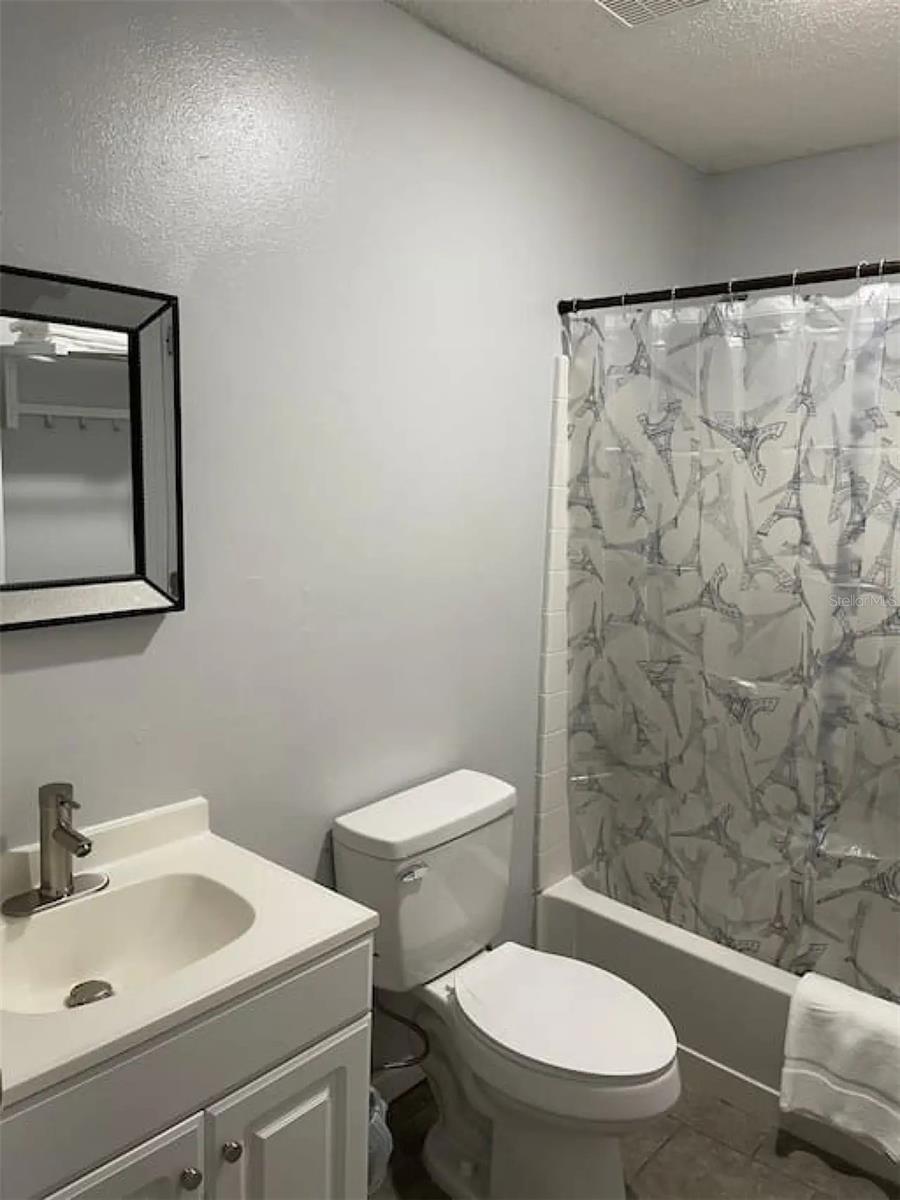 NOT IN SUBDIVISION - Residential Lease