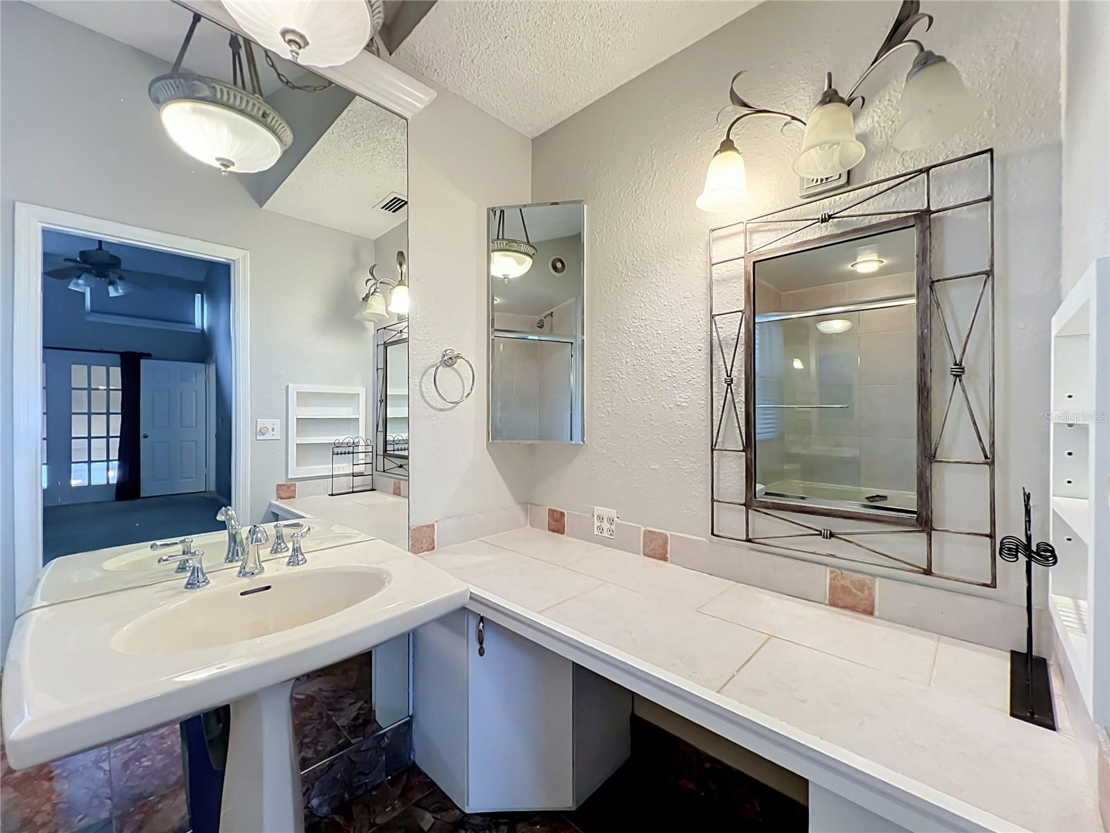 LAUREL GARDENS CONDO OR 6129/3917 - Residential