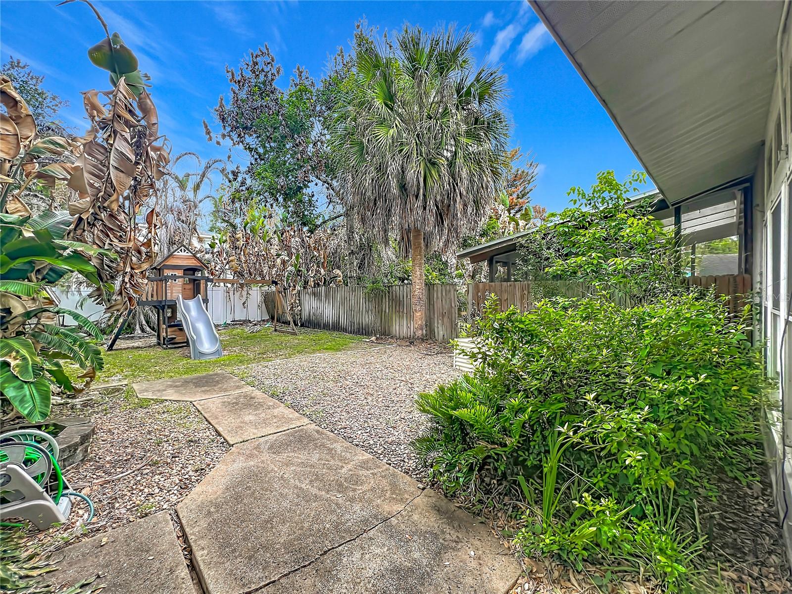 LAUREL GARDENS CONDO OR 6129/3917 - Residential